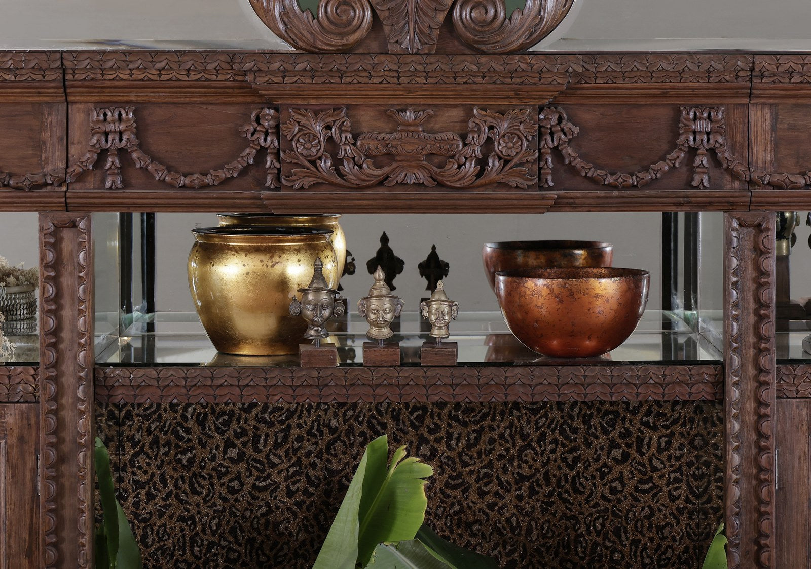 Dauphin Cabinet