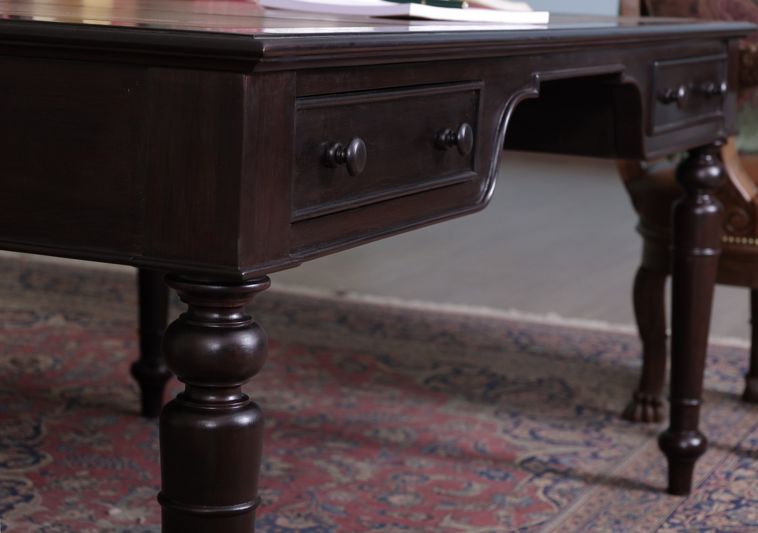 Symonds Desk
