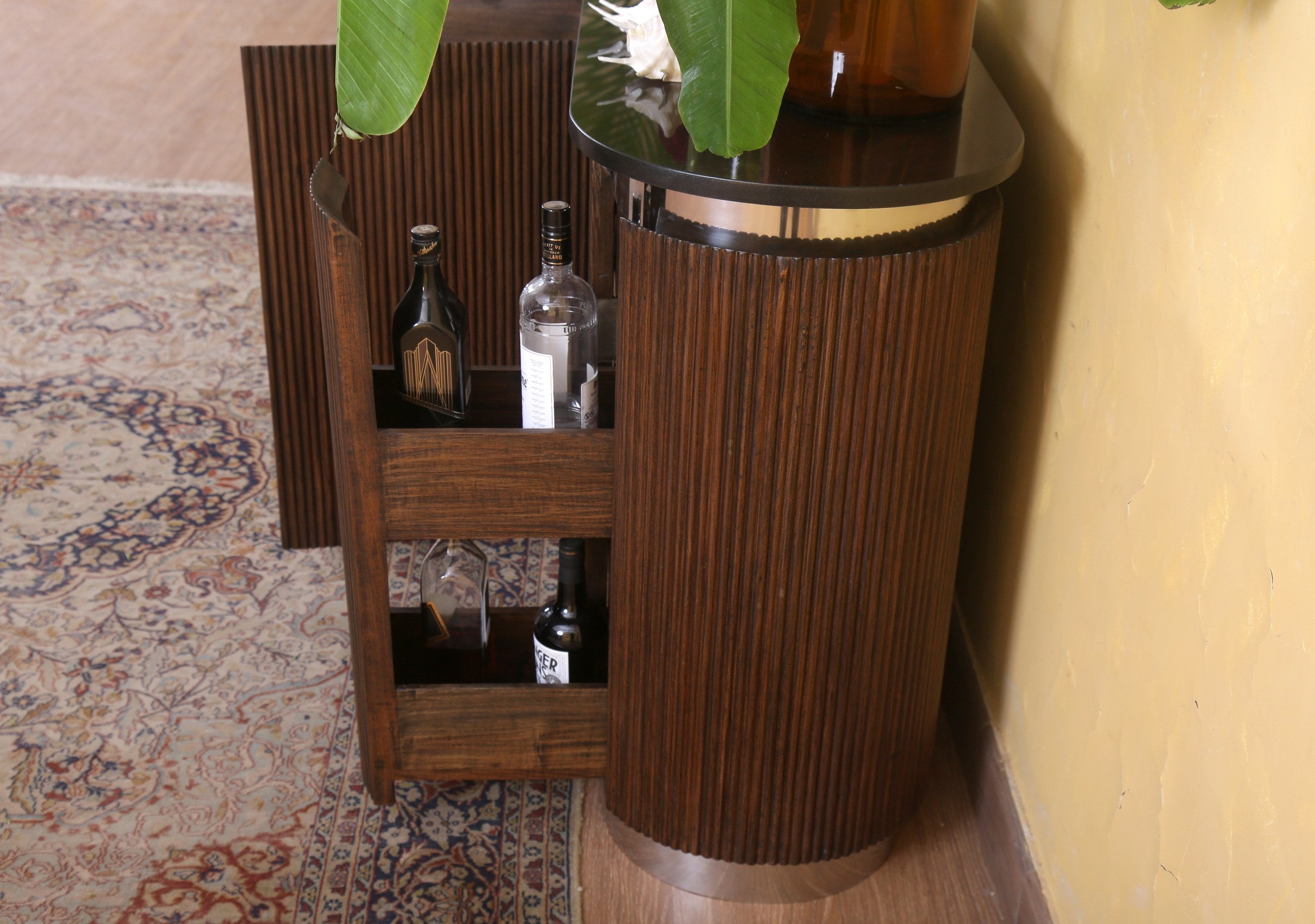 Reed Cabinet