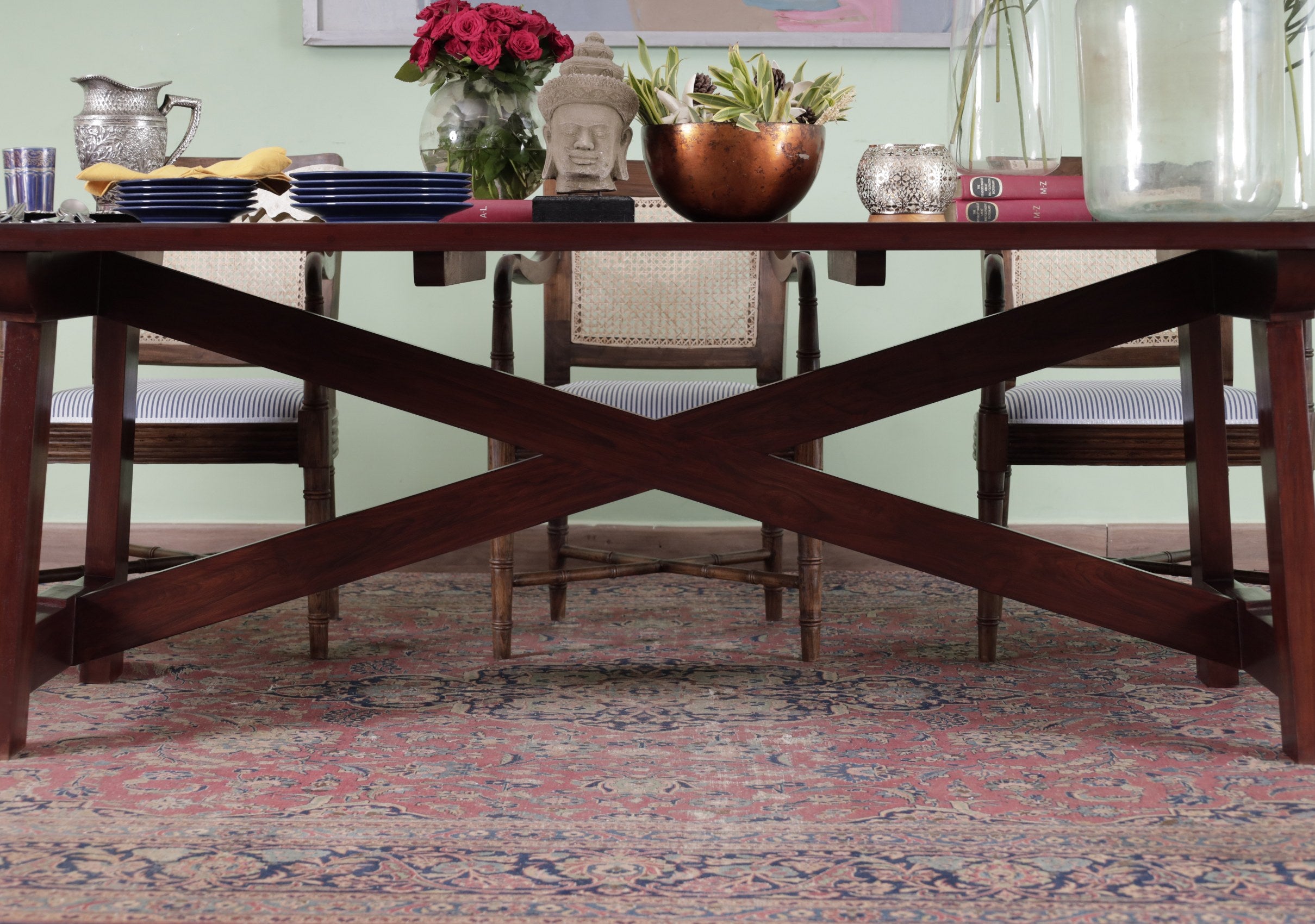Hill Dining Table