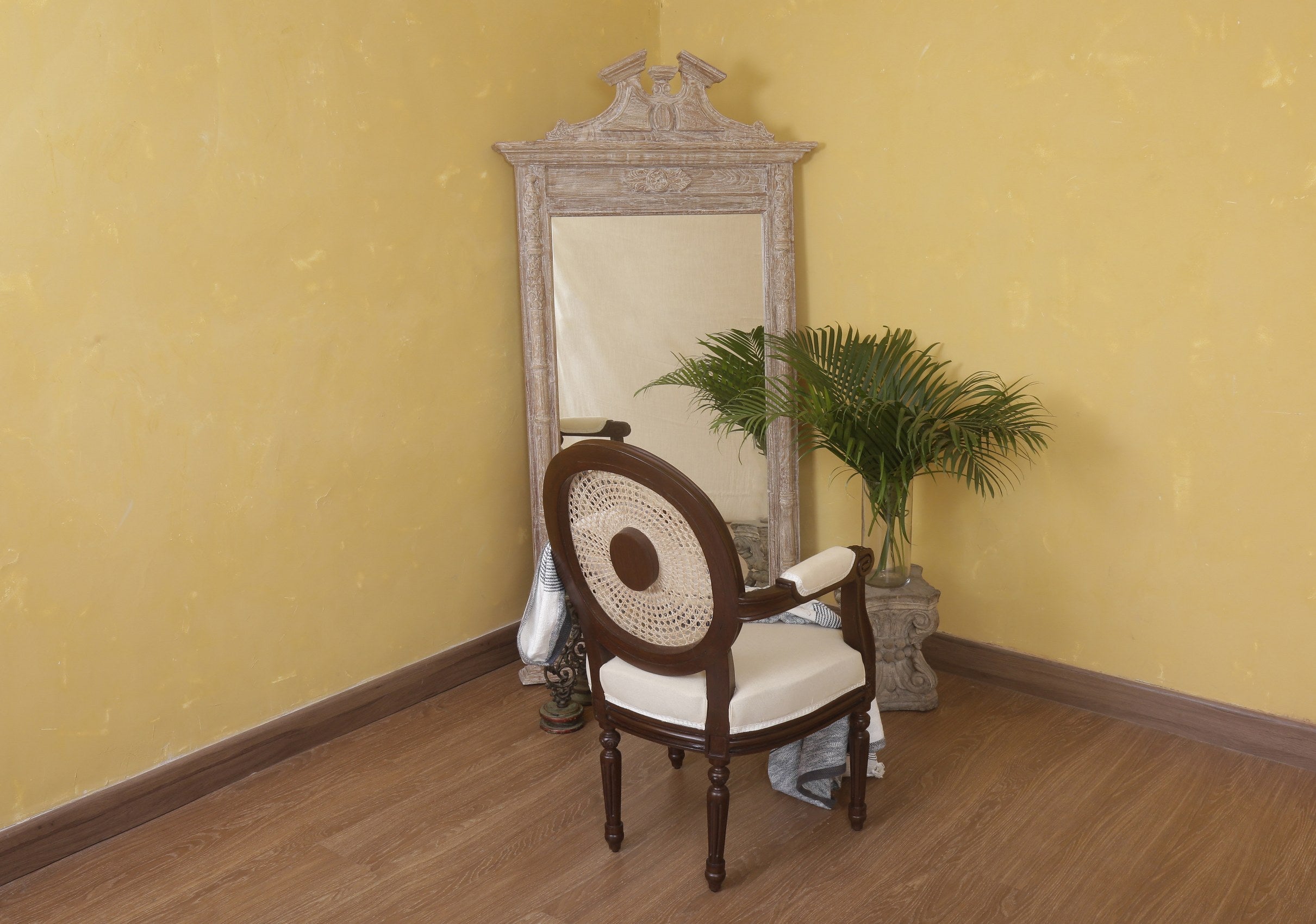 Marguerite Mirror Frame