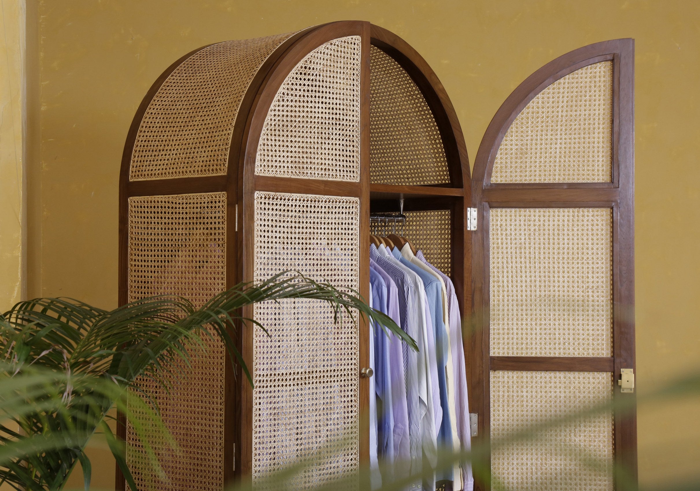 Ashton Armoire