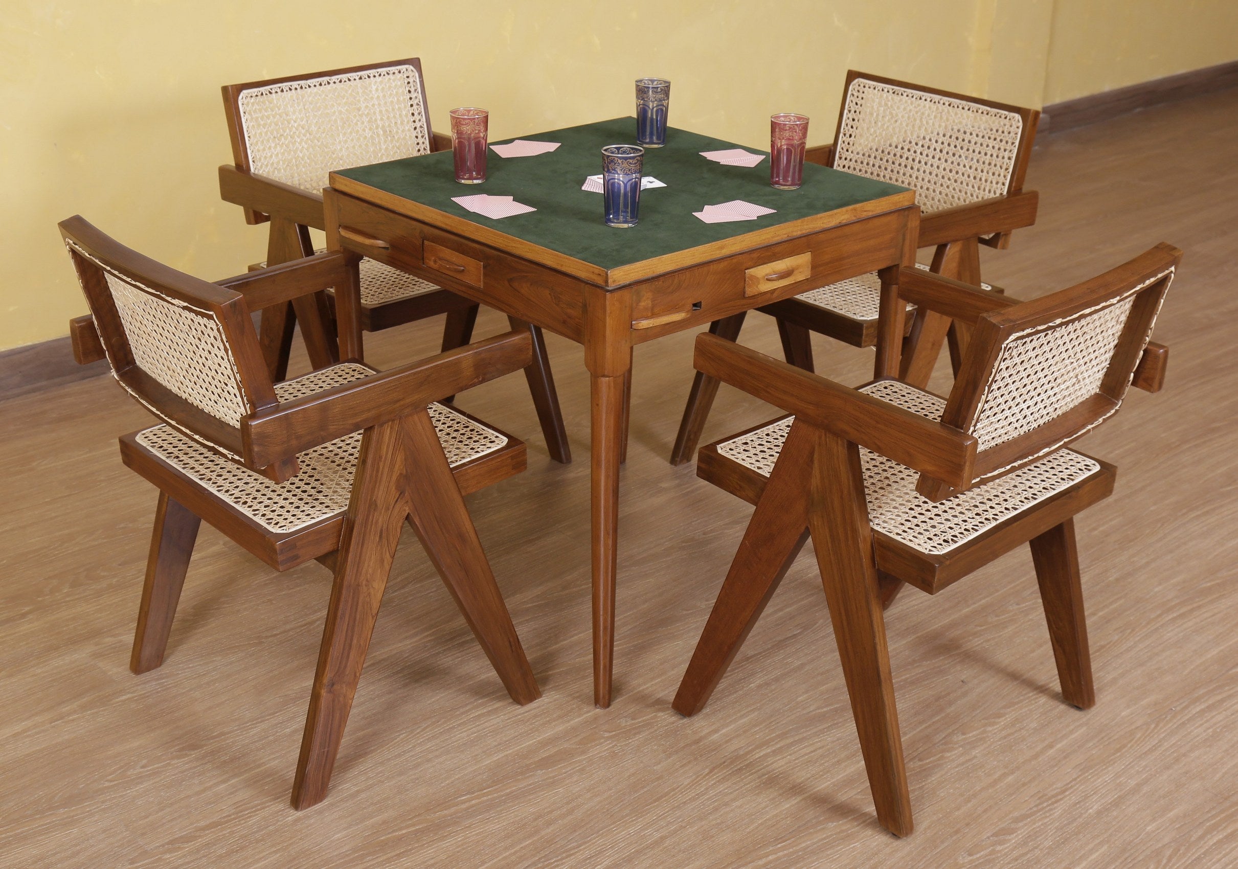 Callander Card Table