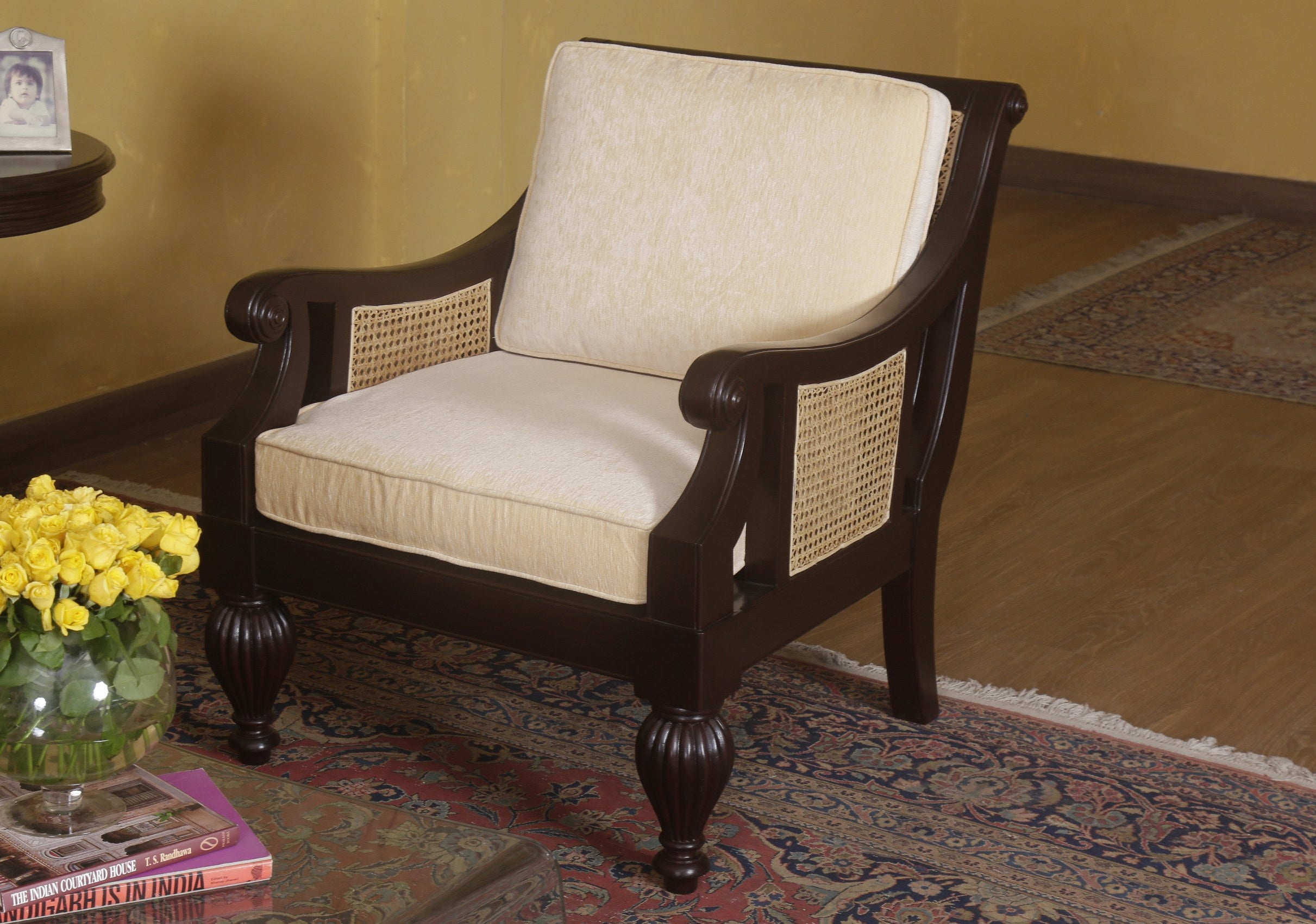 Jaspert Sofa Set
