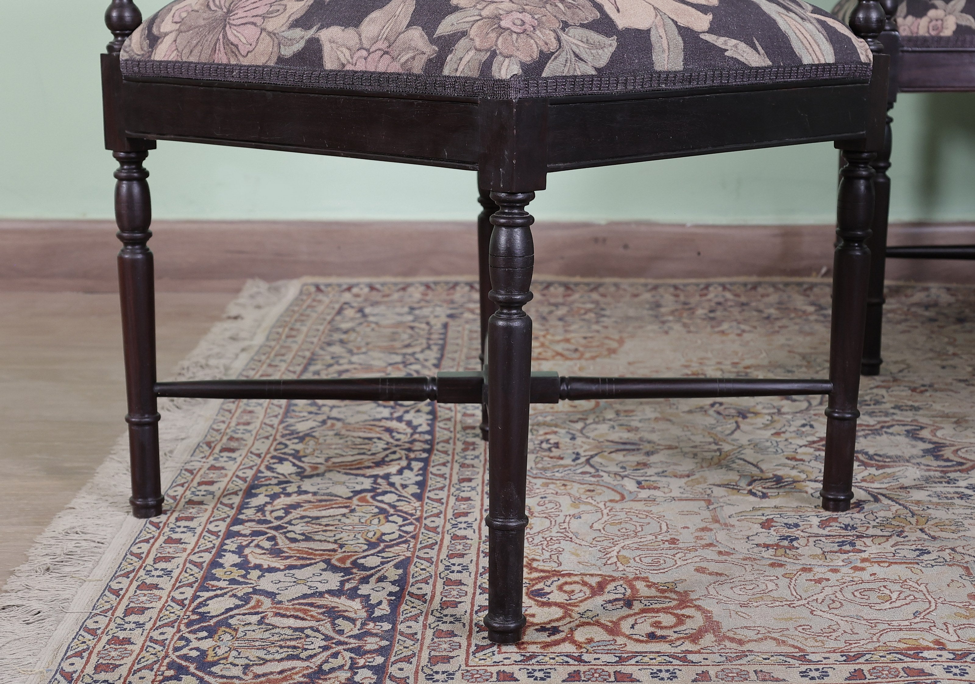 Farquhar Corner Chair