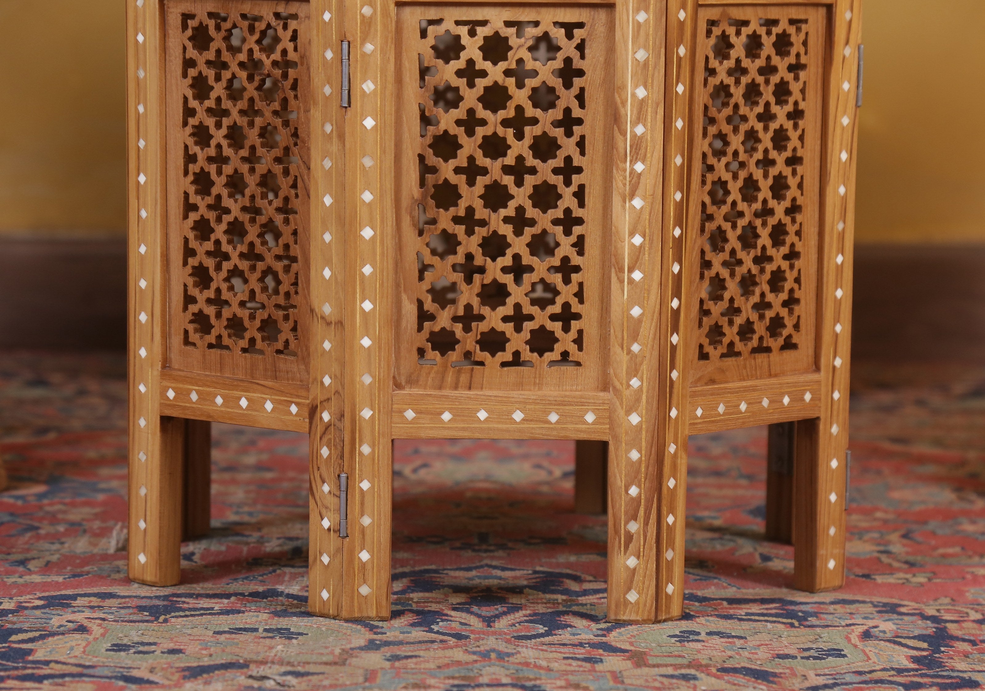 Chakir Table