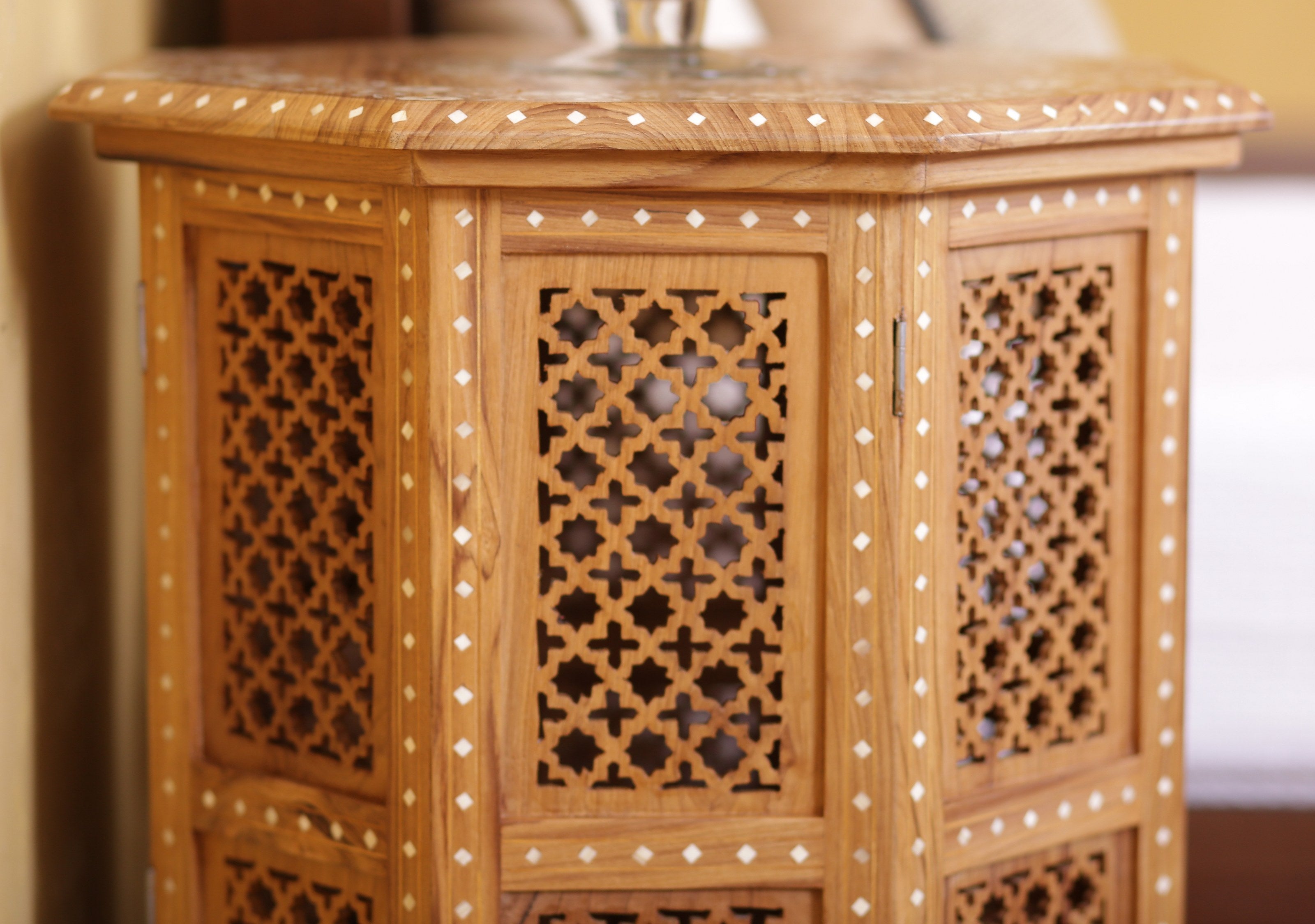 Idrissi Nightstand