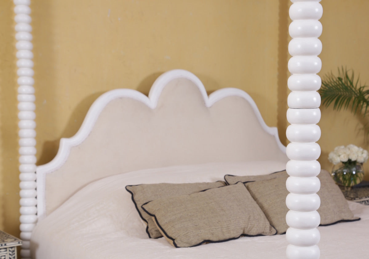 Ortiz Poster Bed