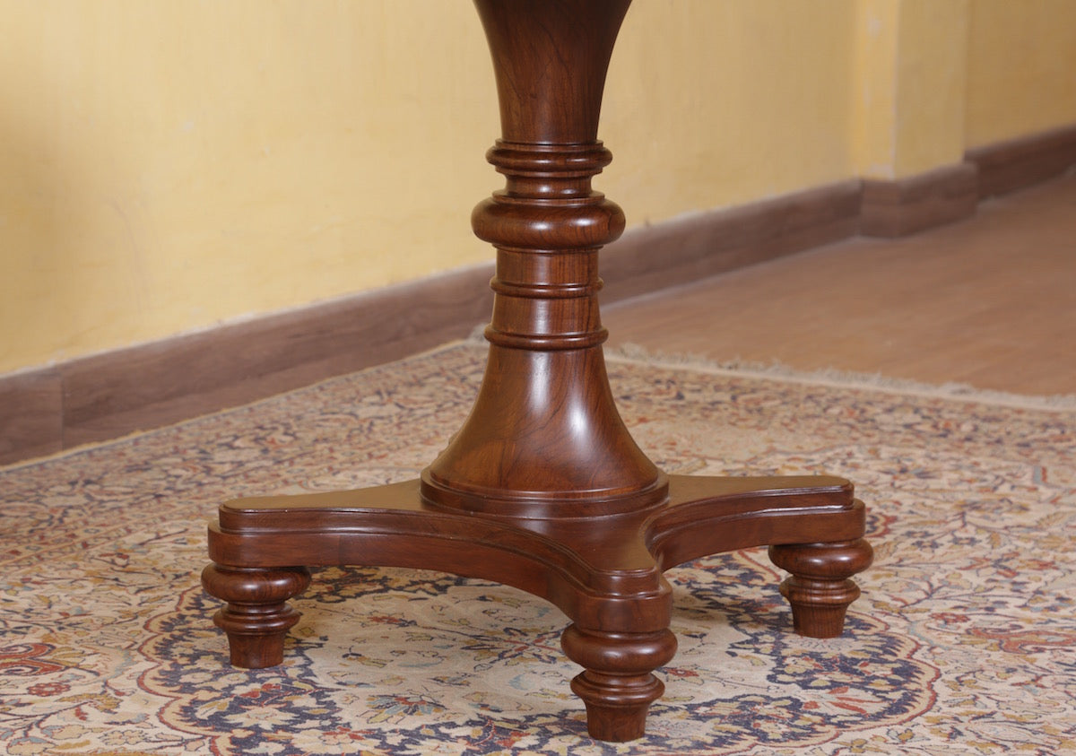Estrada Table