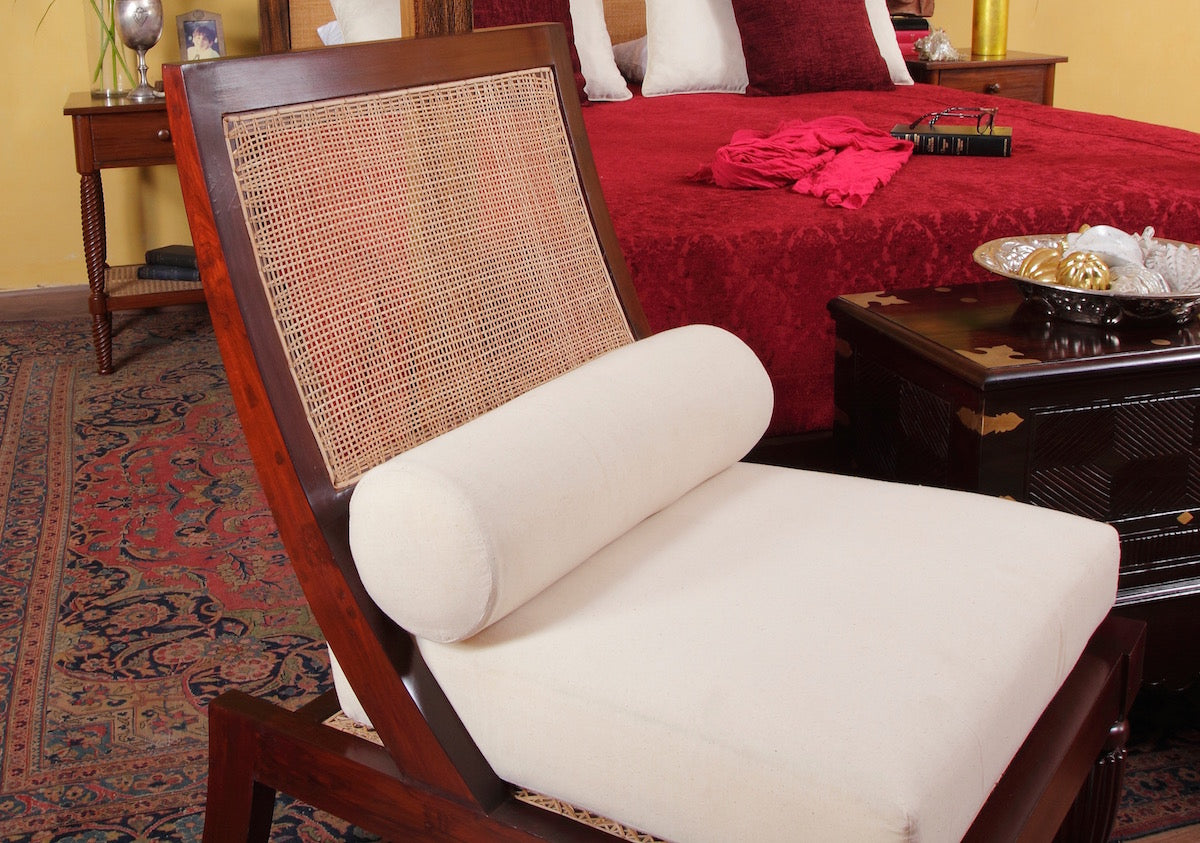 Bushe Chair