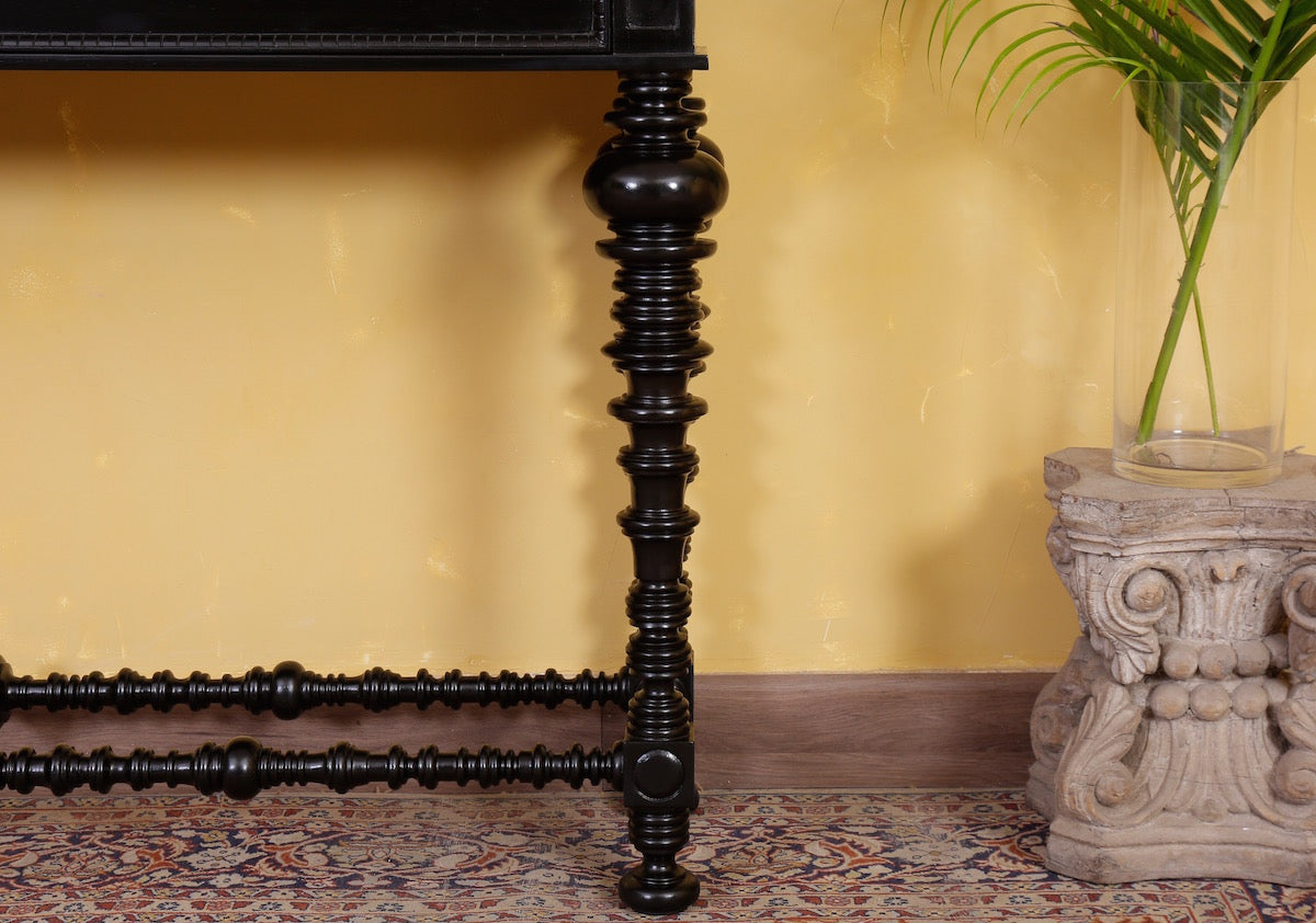Matienzo Hallway Table