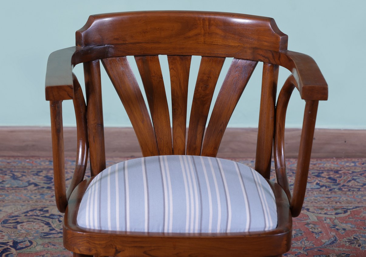 Crampton Chair
