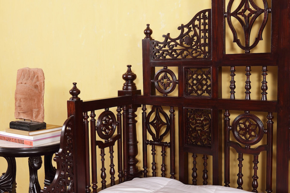 Van Hoorn Opium Bed