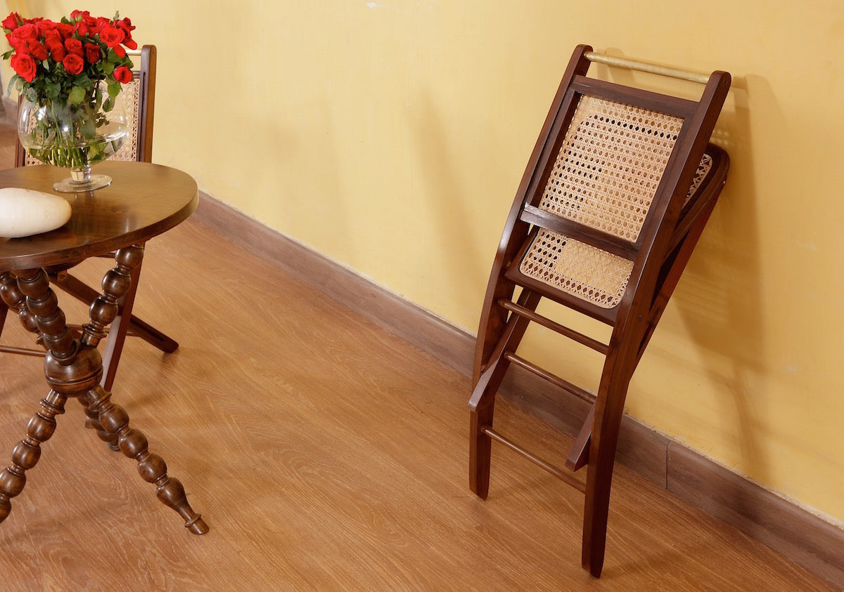 Thompson Folding Chair