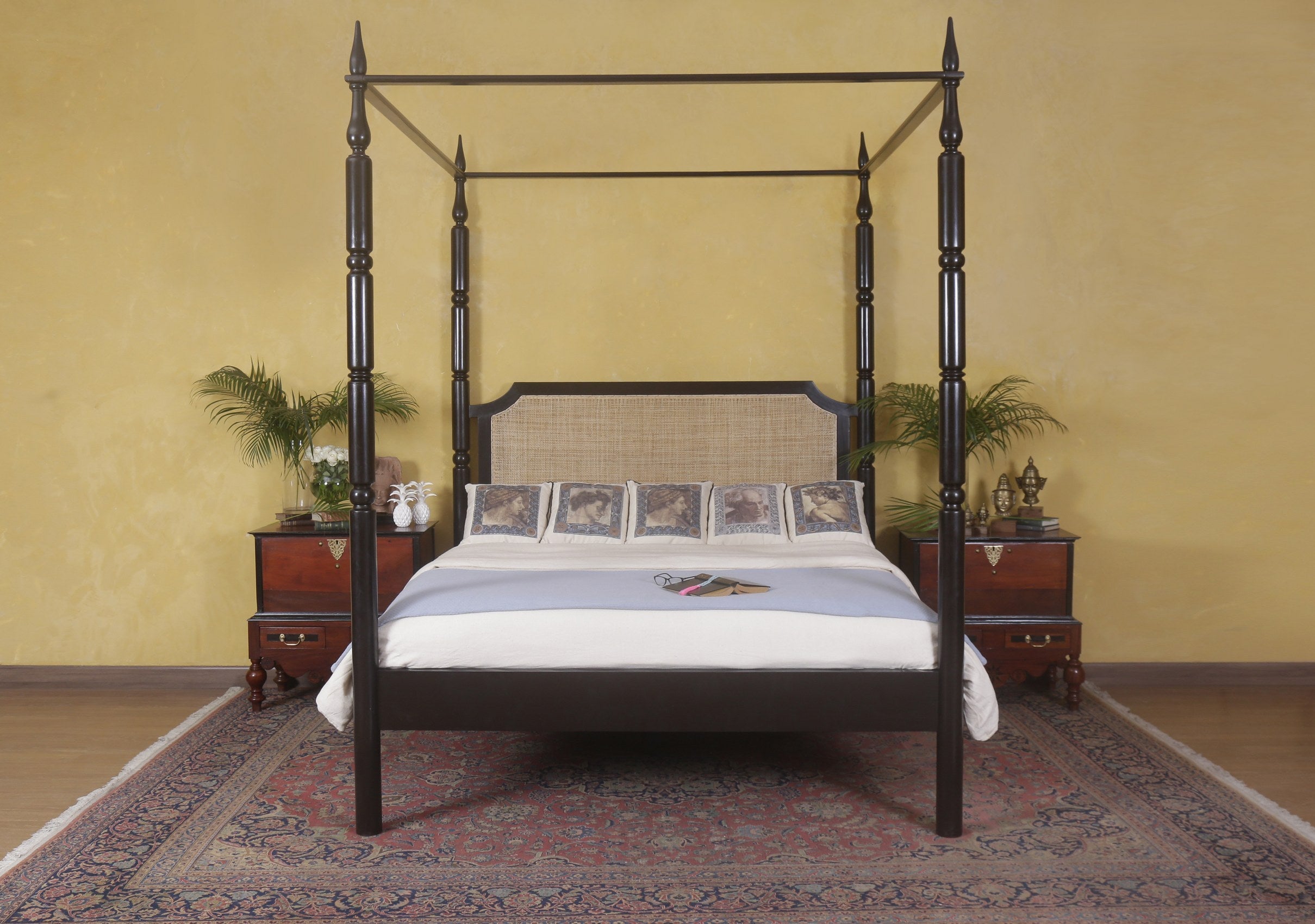 Vans Best Antique Nightstand