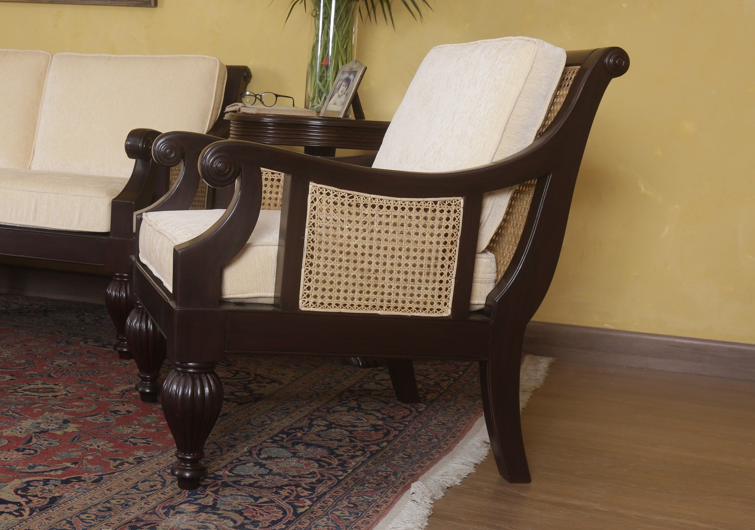 Jaspert Sofa Set