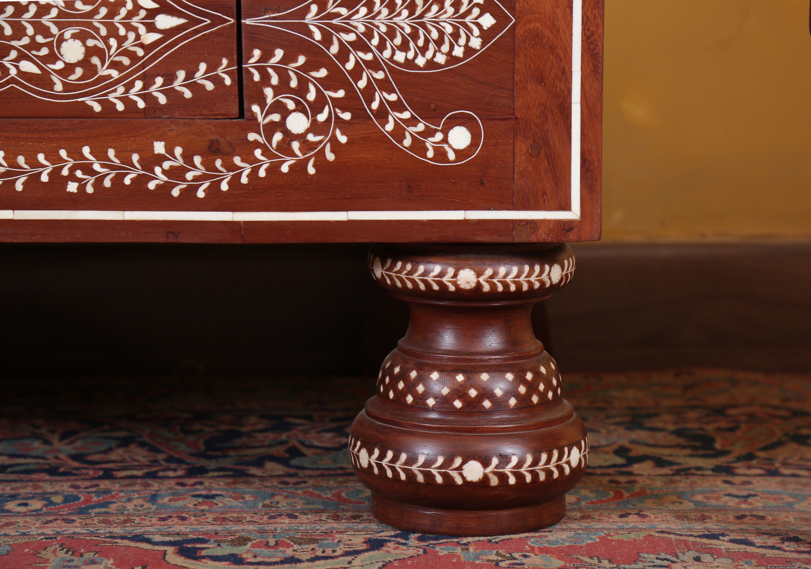 Tobin Antique Mahogany Chest