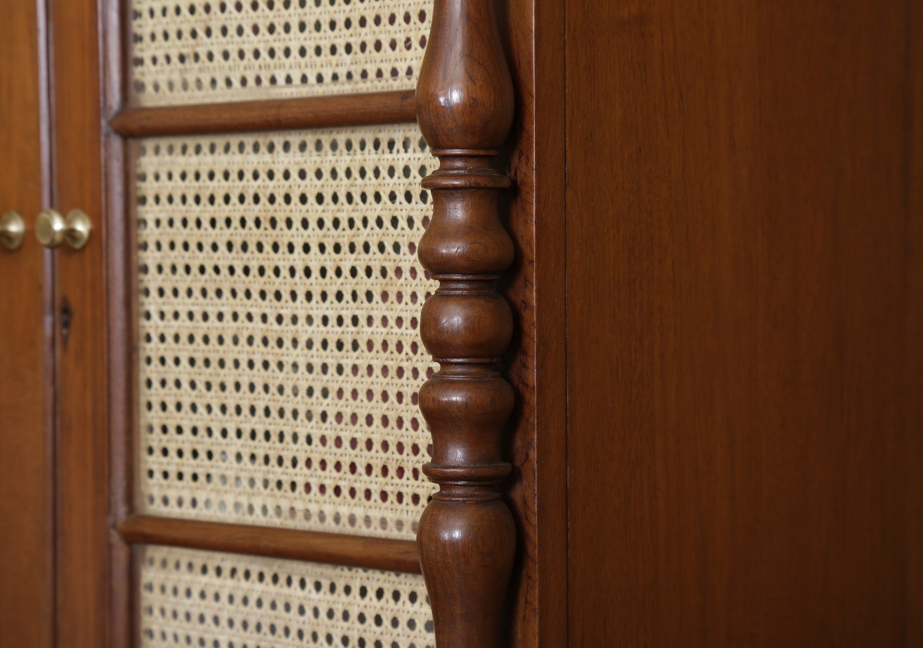 Thorpe Crockery Cabinet