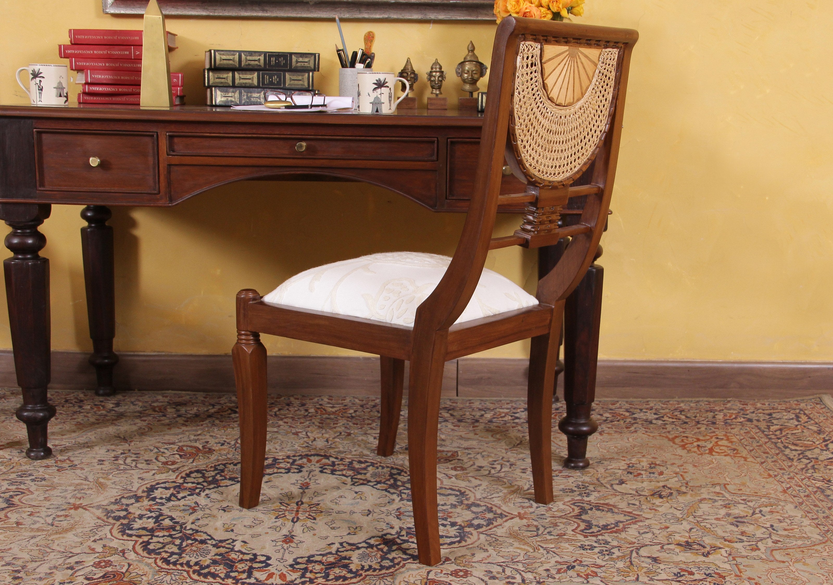 Everett Chair