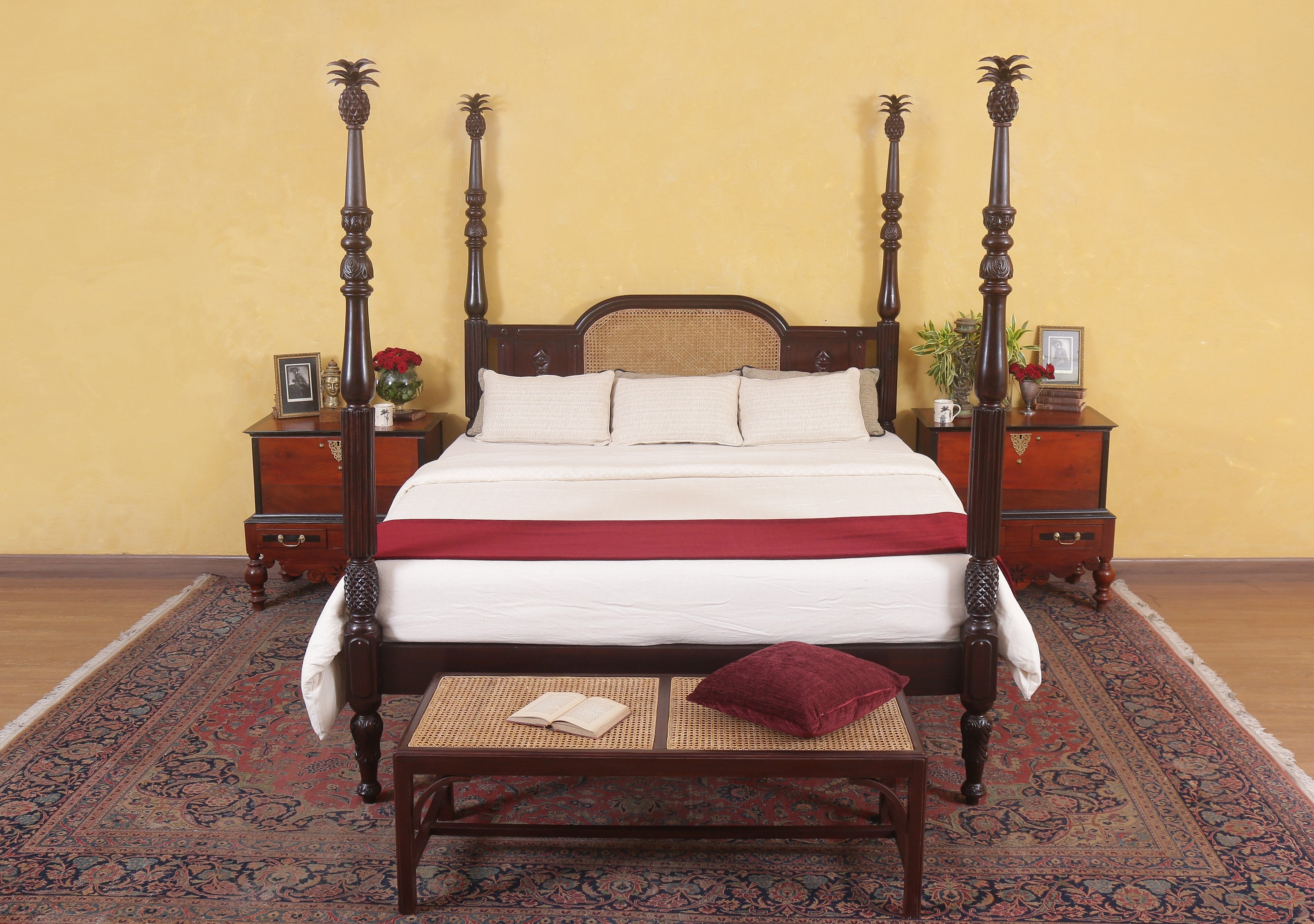 Hatfield Poster Bed