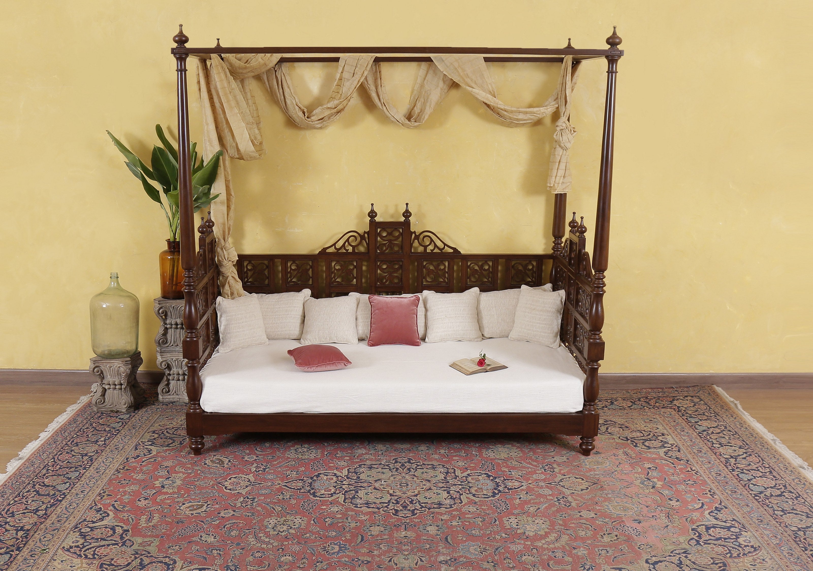 Wodehouse Day Bed