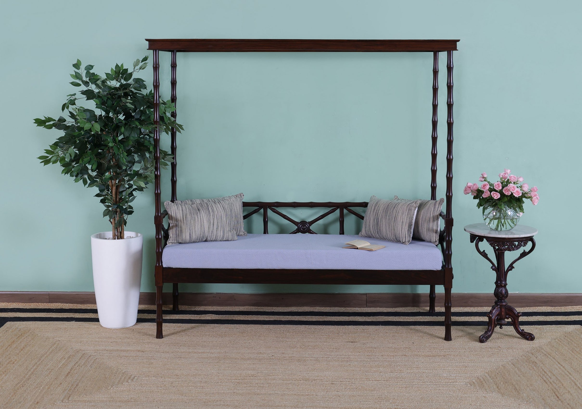 Lugard antique Day Bed