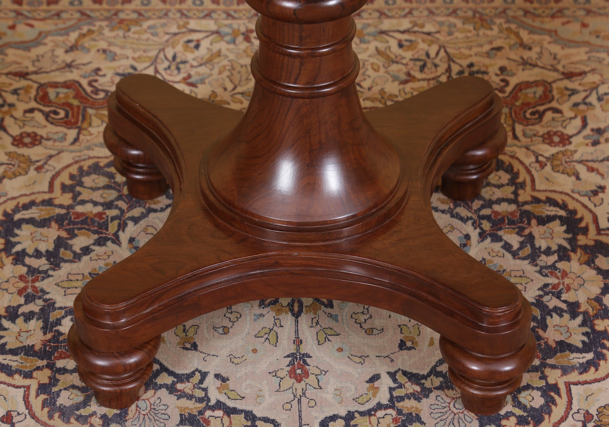 Estrada Table