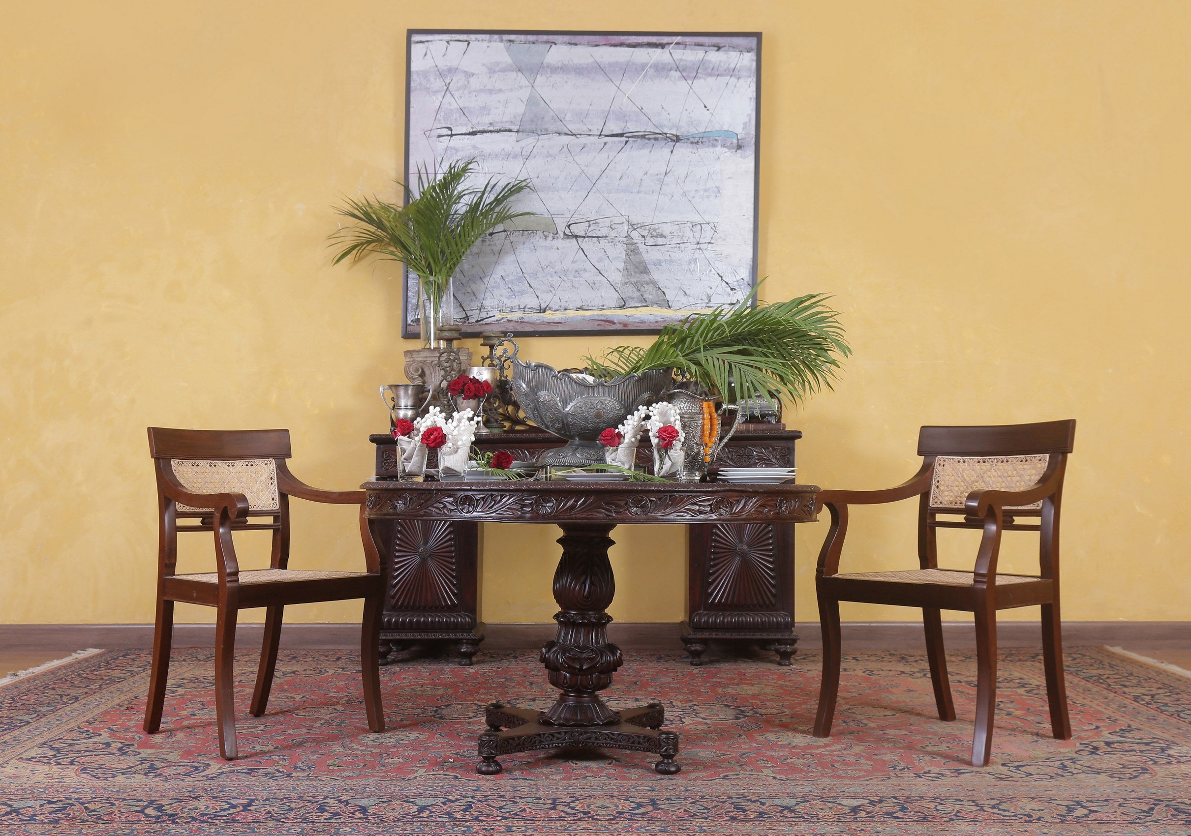 Howe Breakfast Table