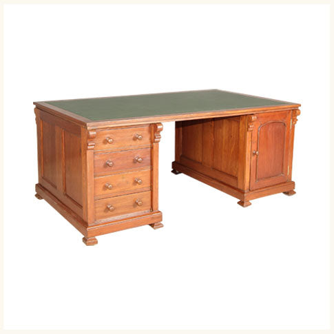 Bailey Partners Desk