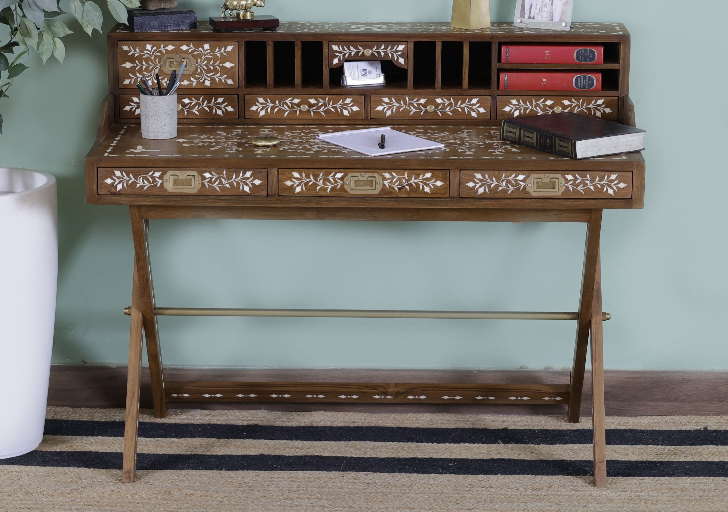 Stein Desk