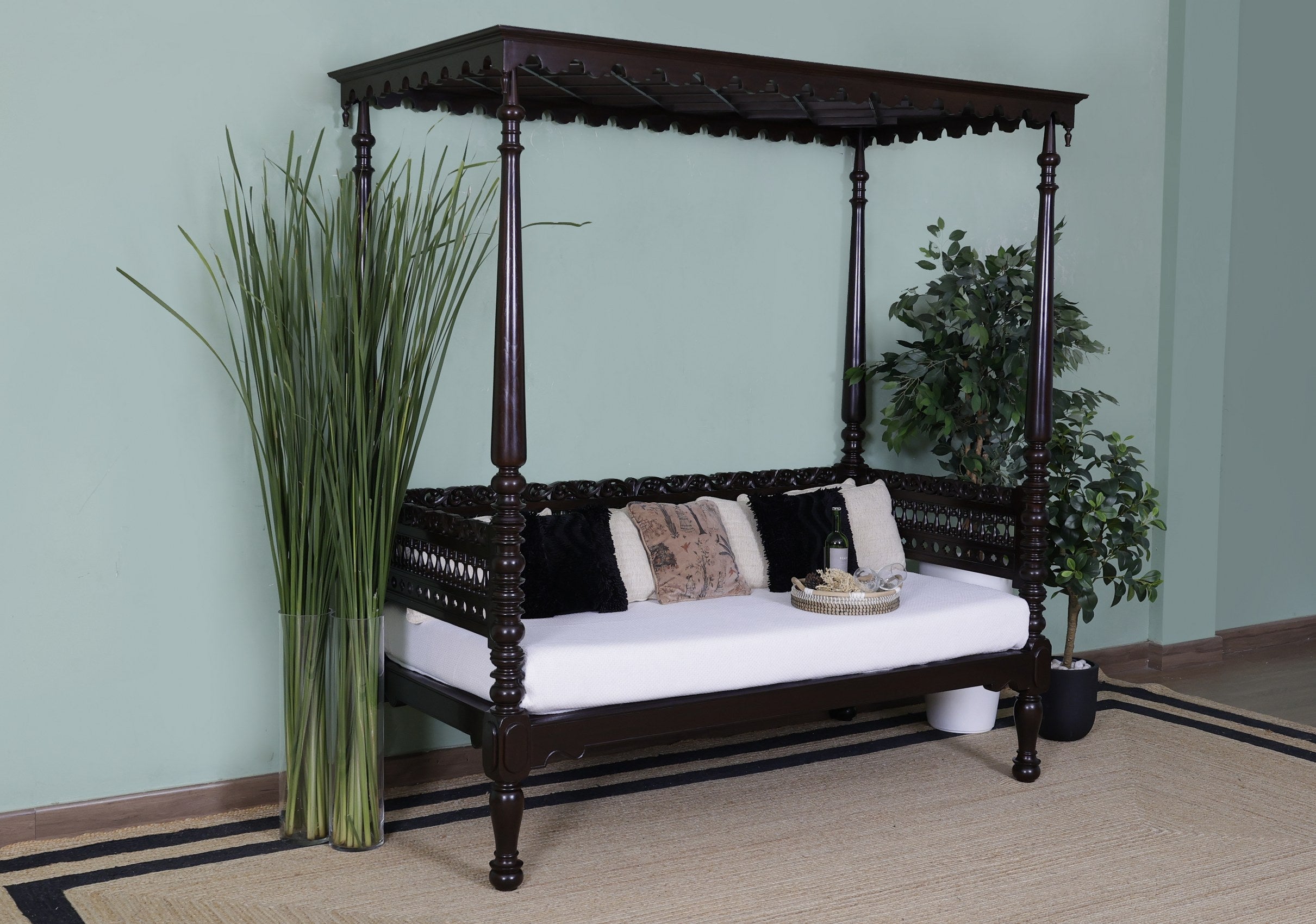 Kerr Day Bed