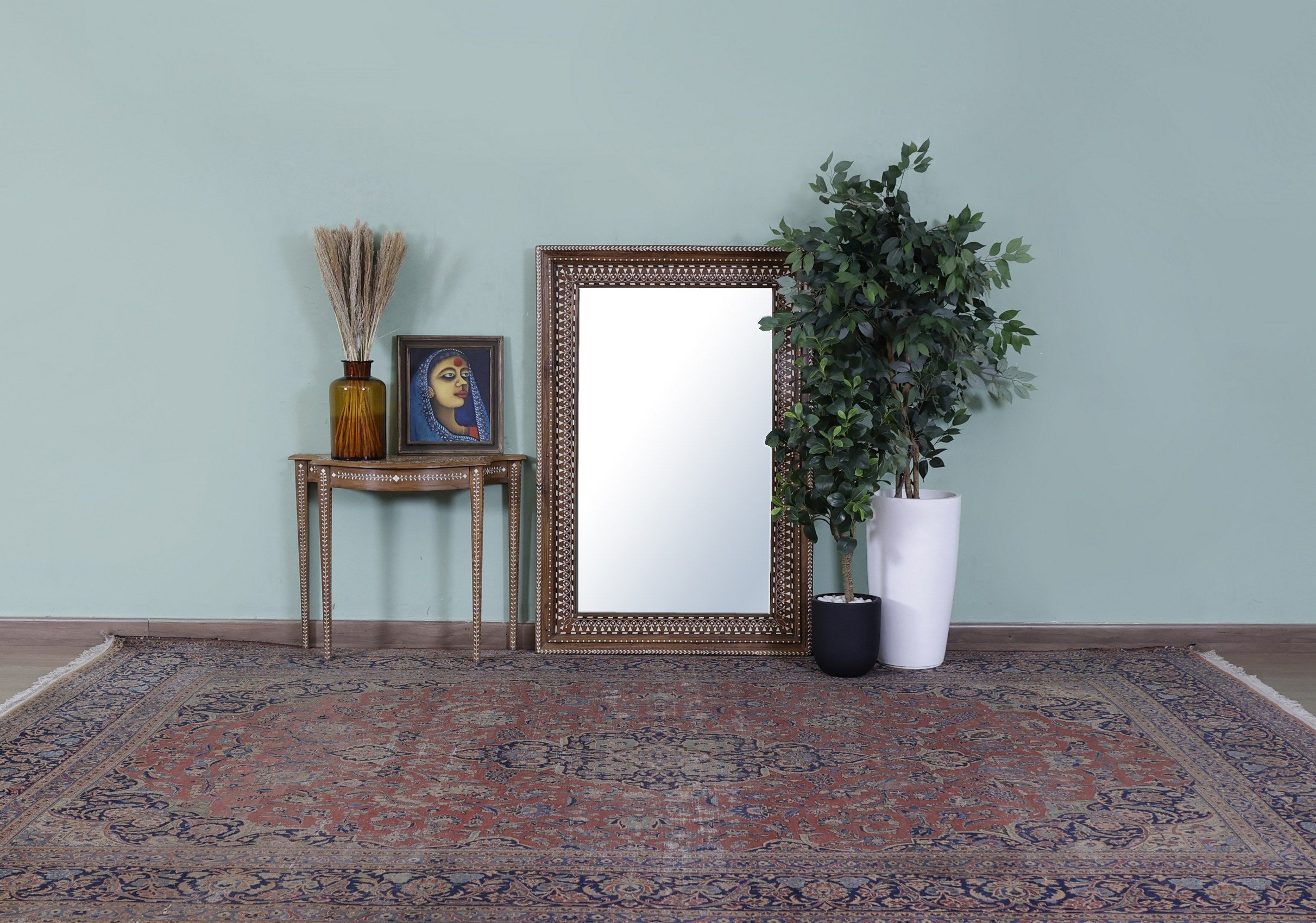 Raynor Mirror Frame