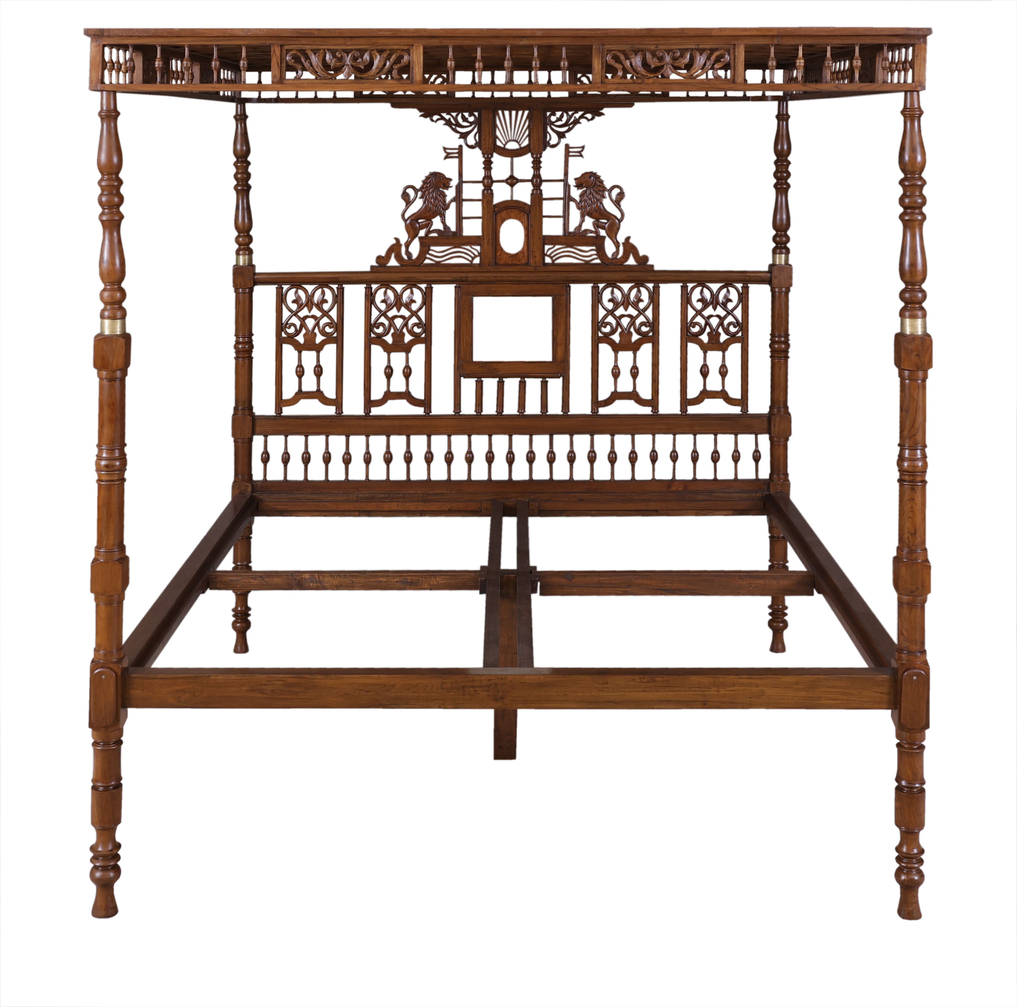 Lloyd antique Poster Bed