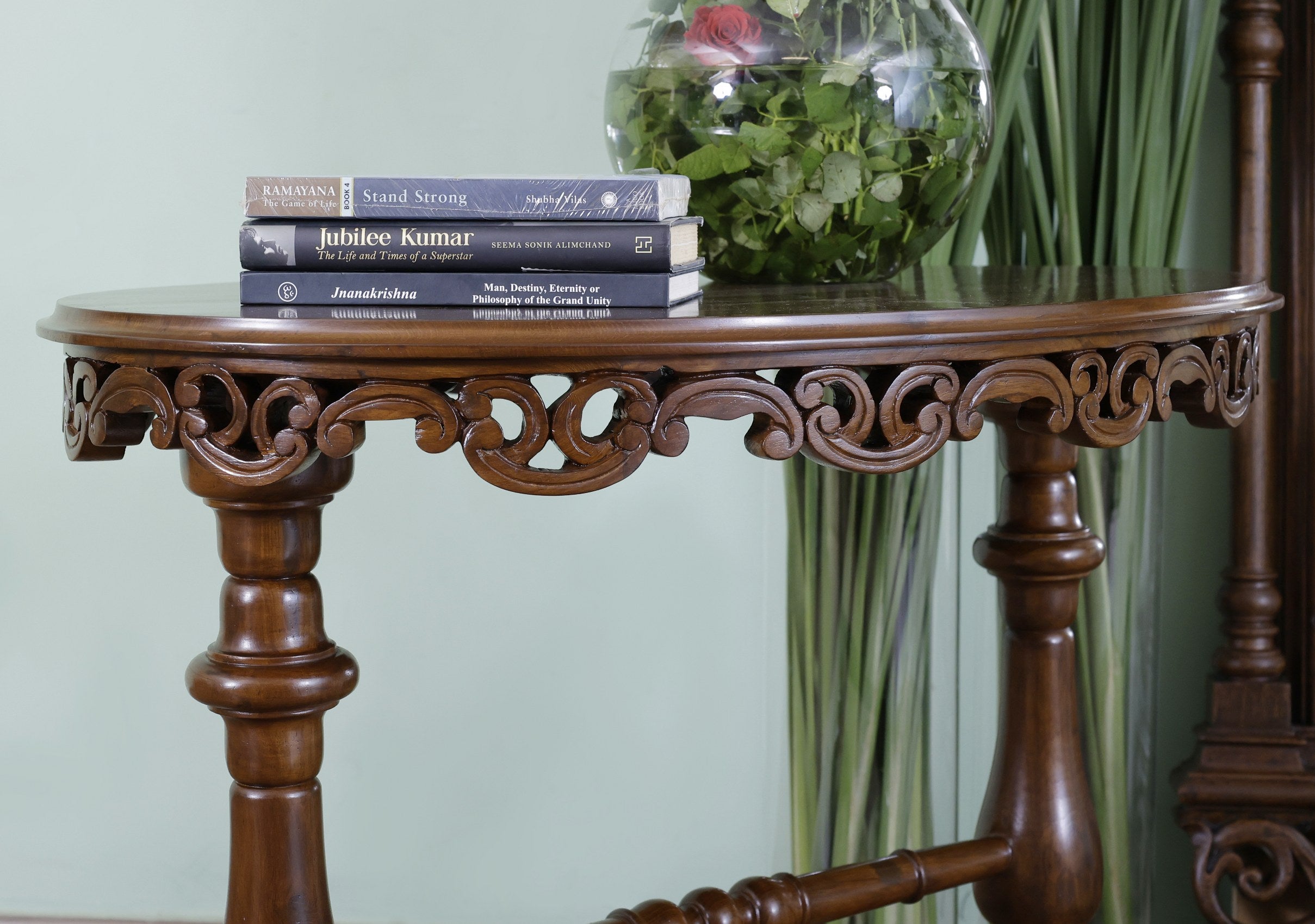 Fullerton Table