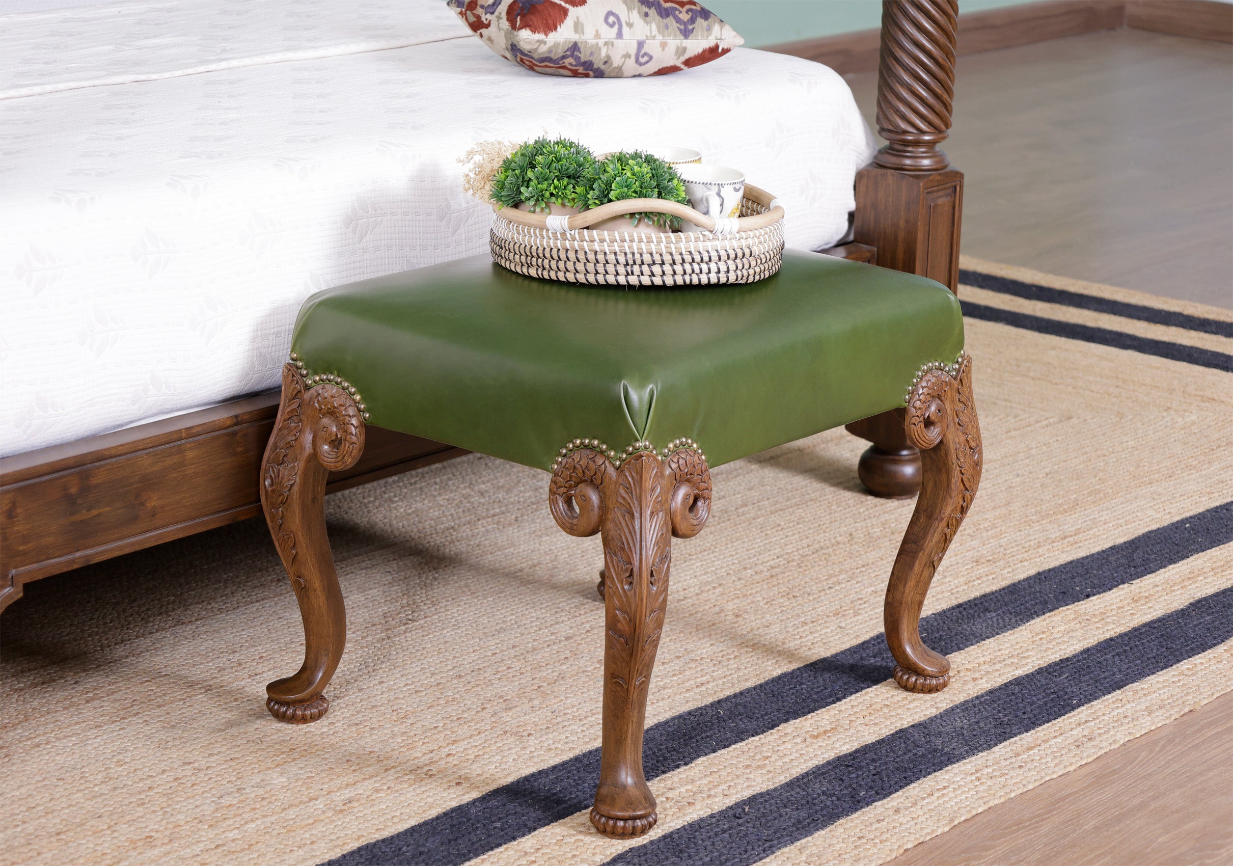 Selwyn Stool