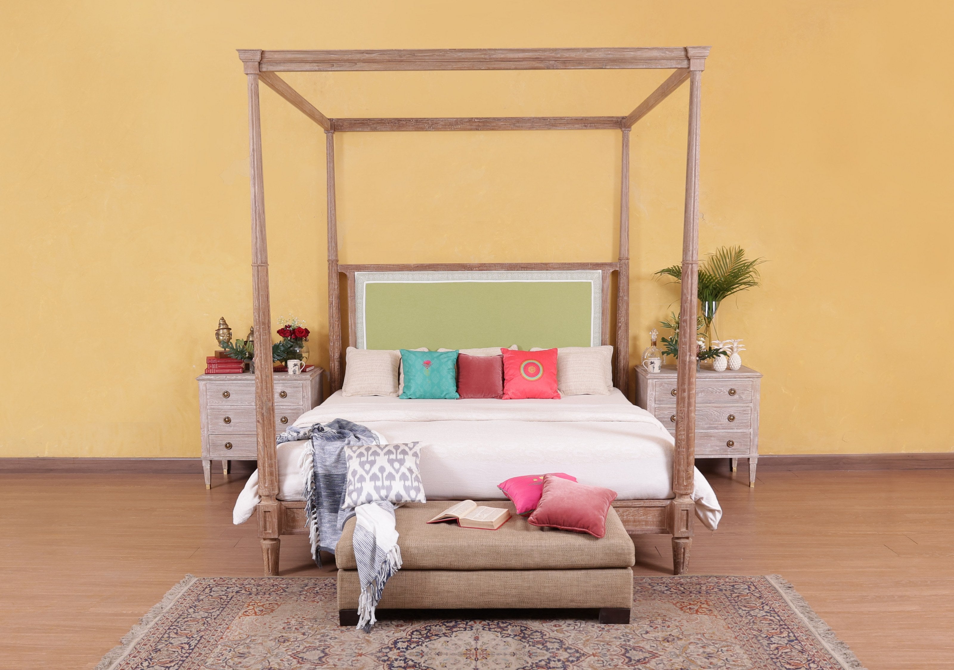Loghlen Nightstand