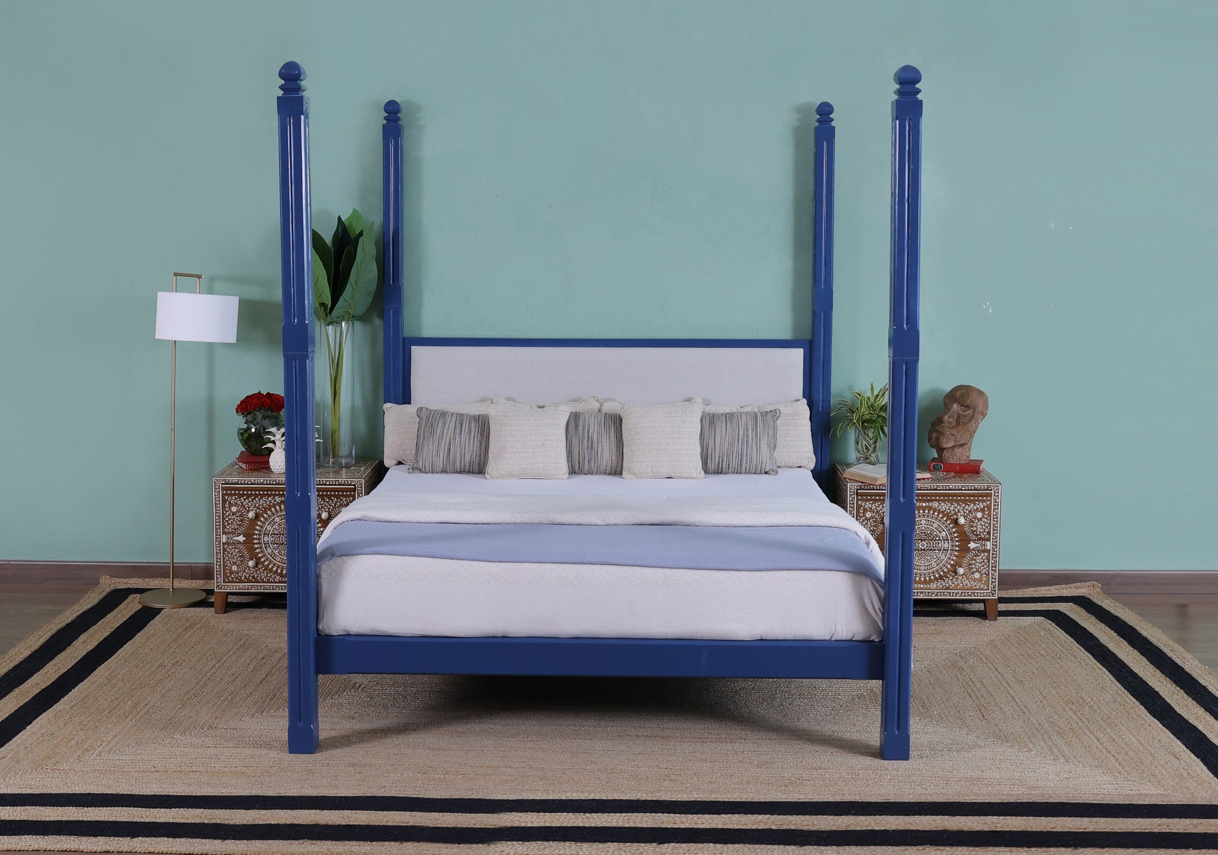 Prence Poster Bed