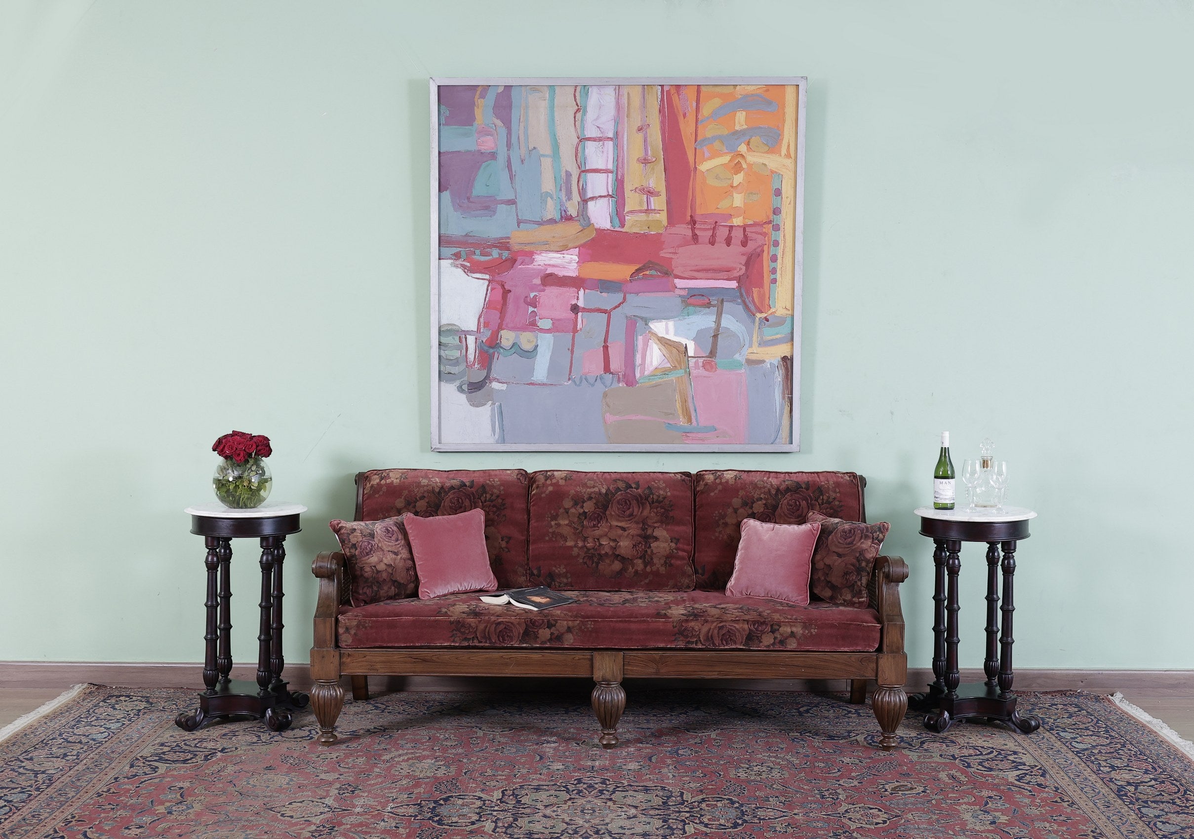 Thynne Table