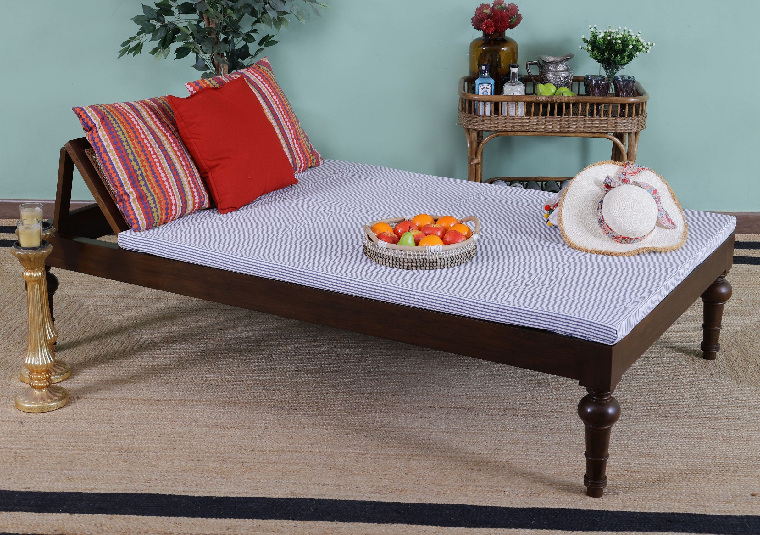 Yeardly Day Bed