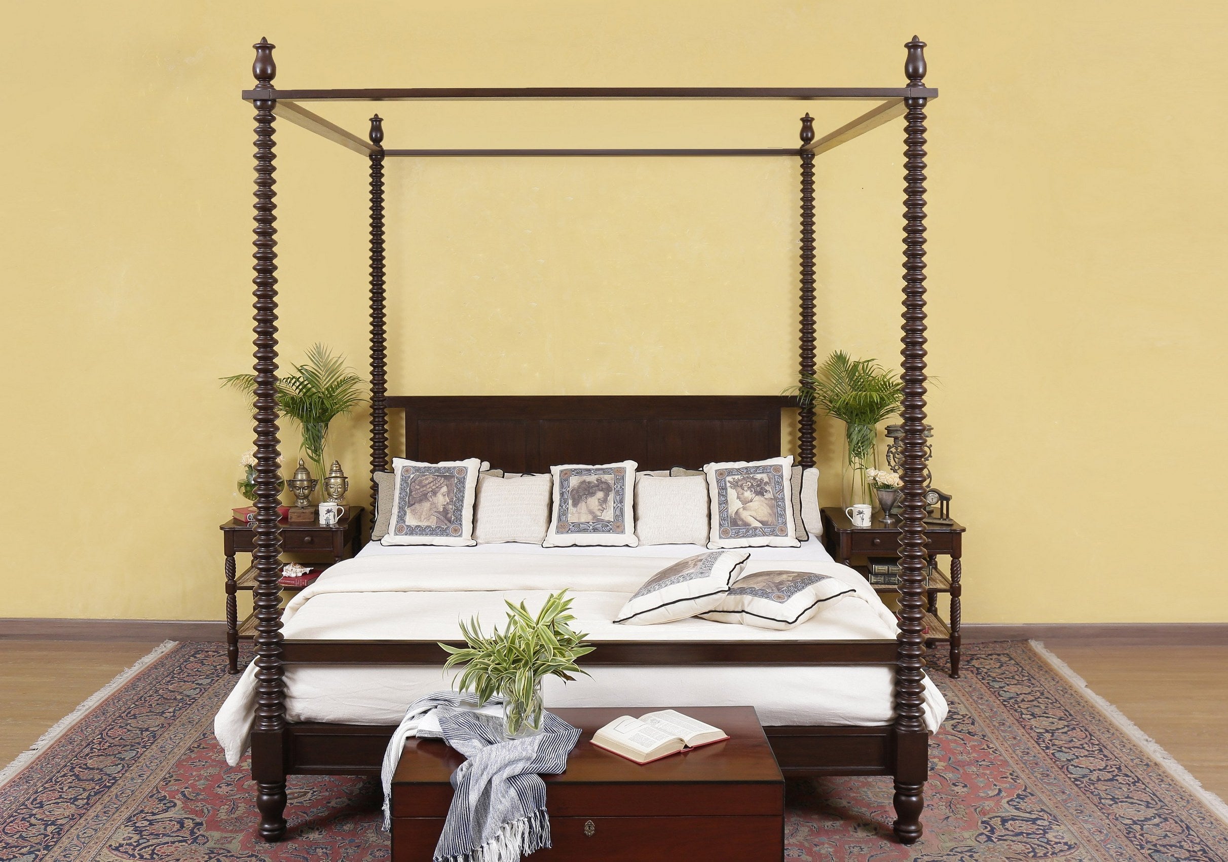 Cayley Poster Bed