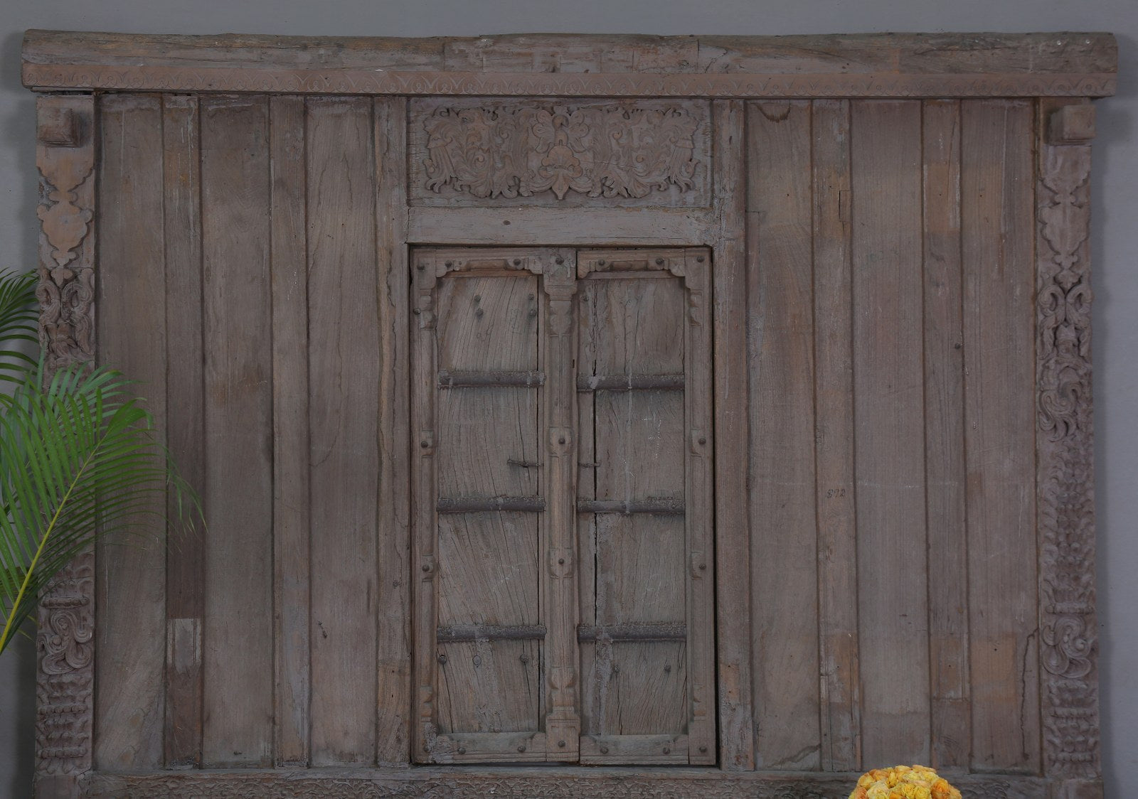 Macktavish Antique Jharokha