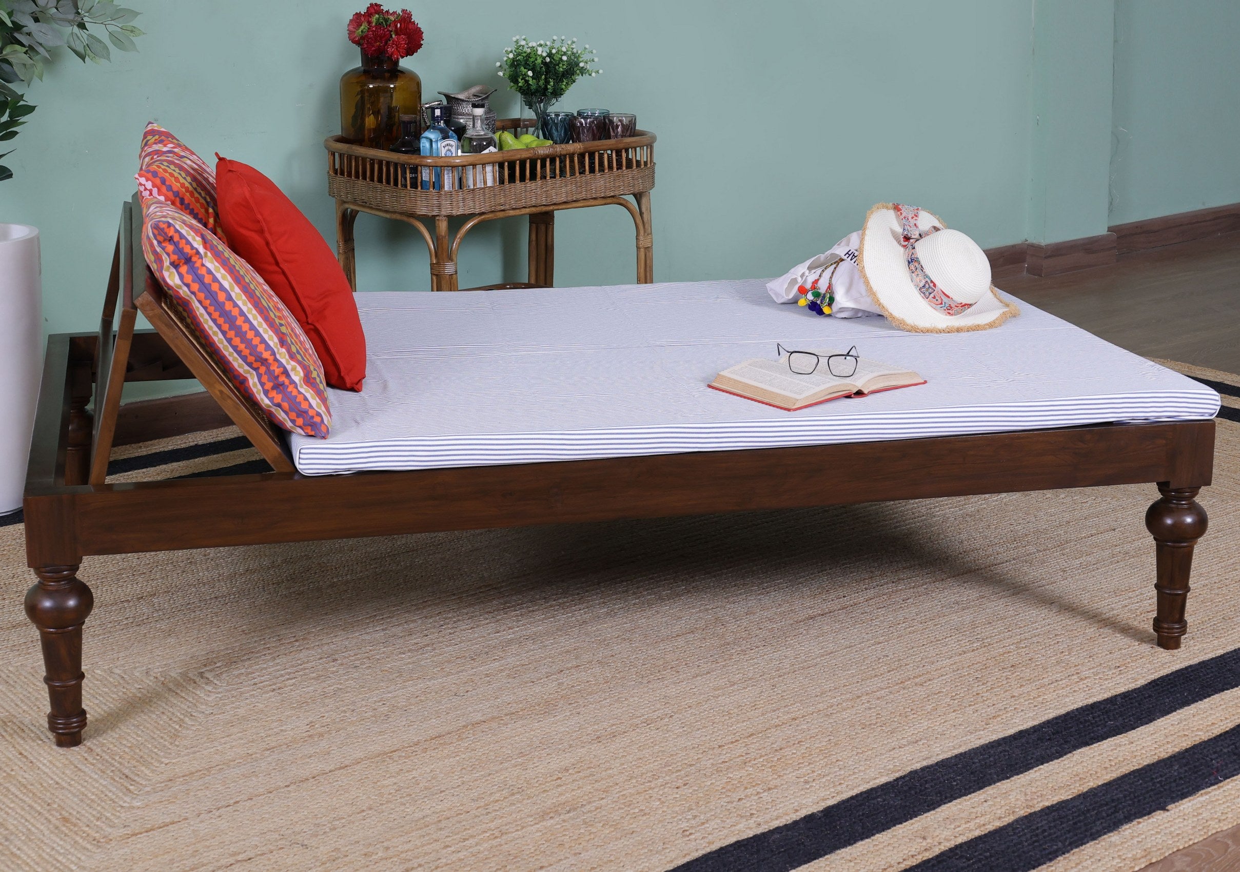 Yeardly Day Bed