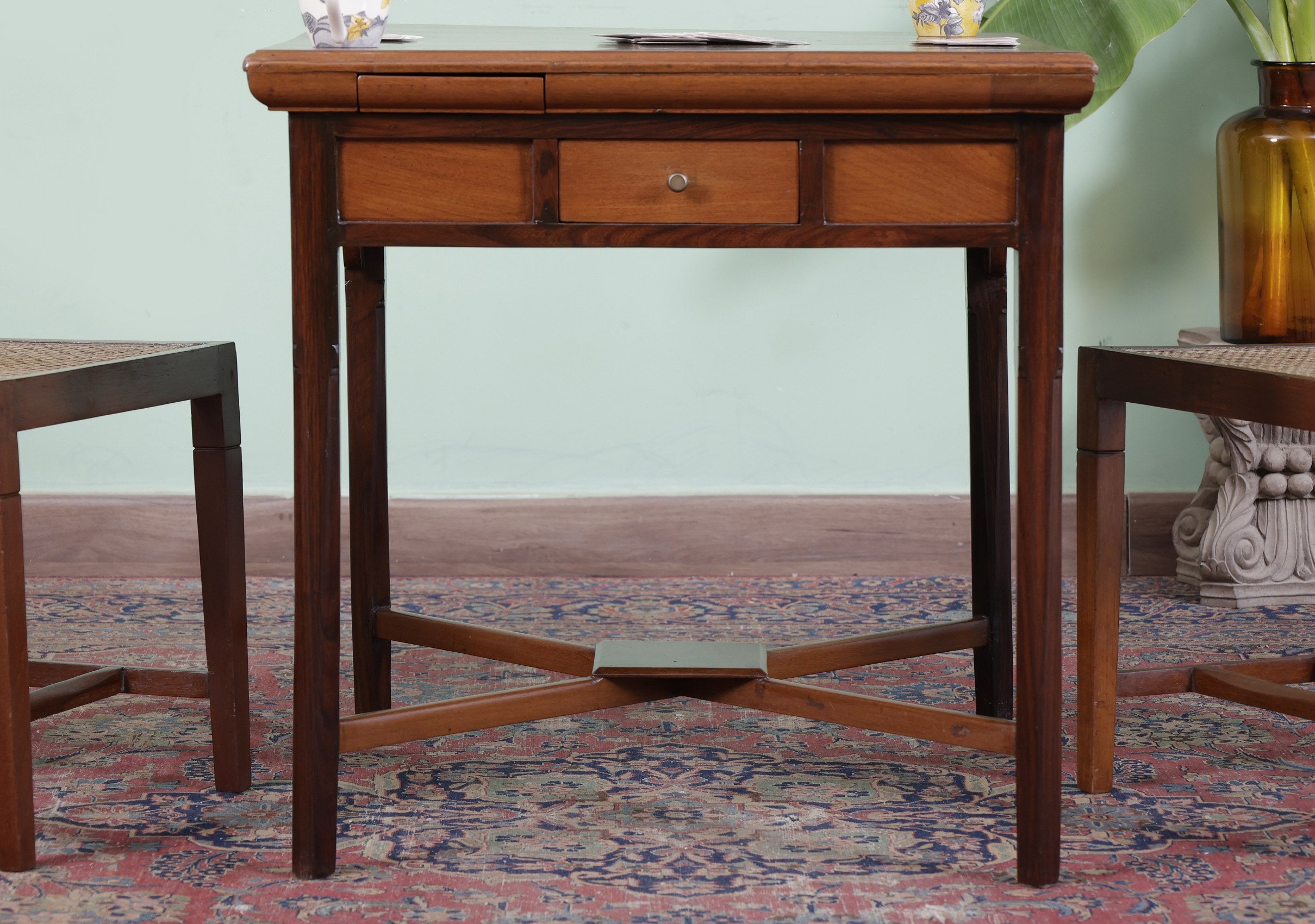 Miguel Game Table