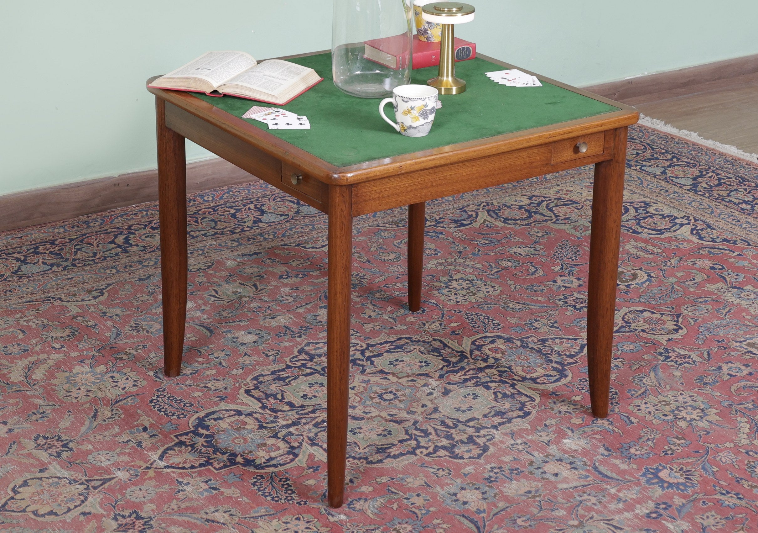 Barreriro Card Table