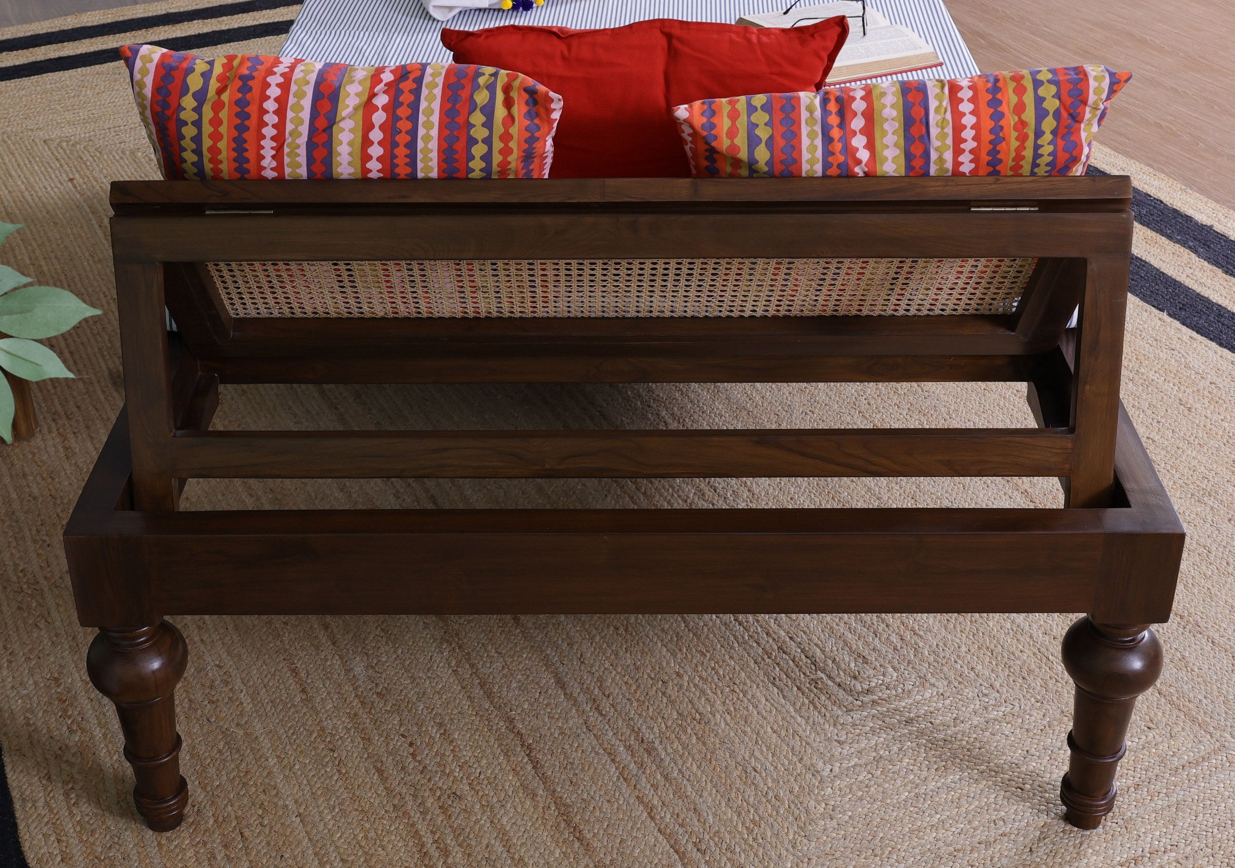 Yeardly Day Bed