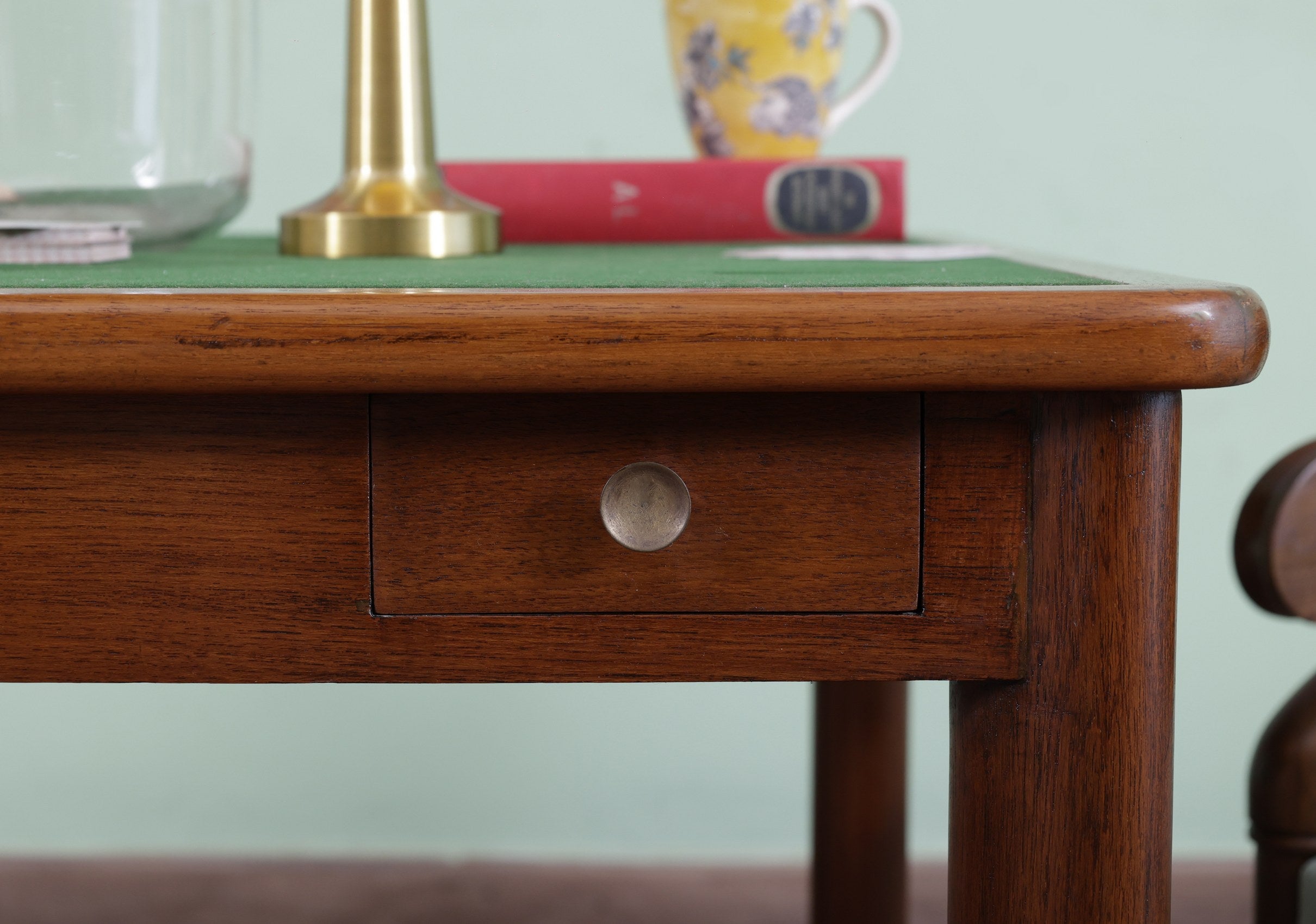 Barreriro Card Table