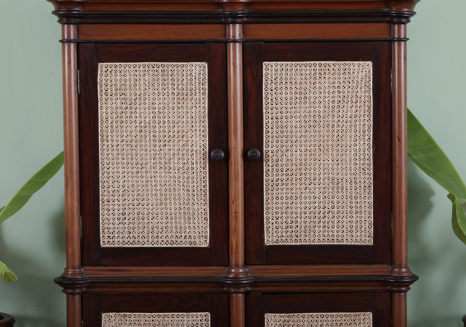 Tekin Cabinet