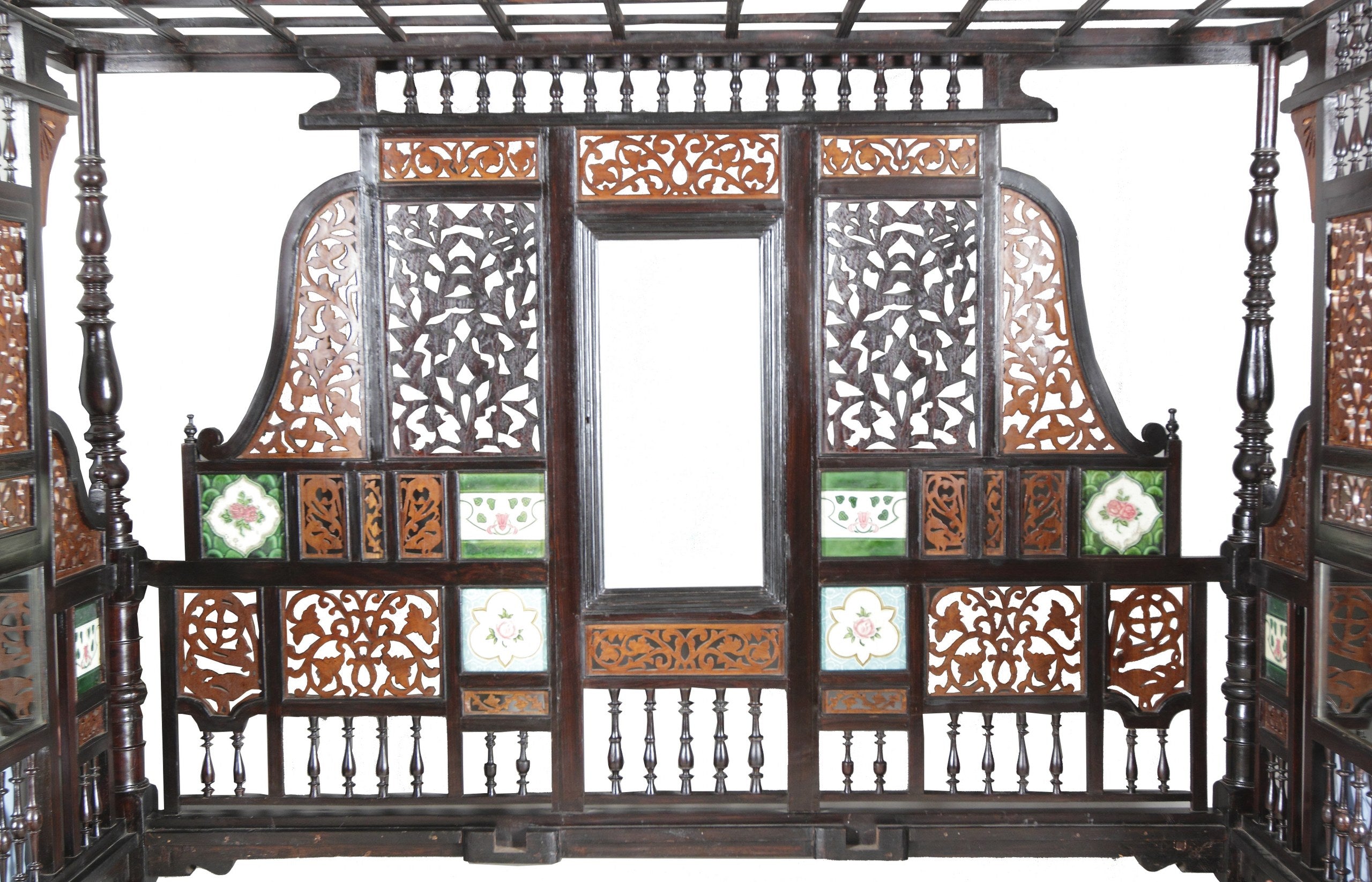 Greening Antique Day Bed