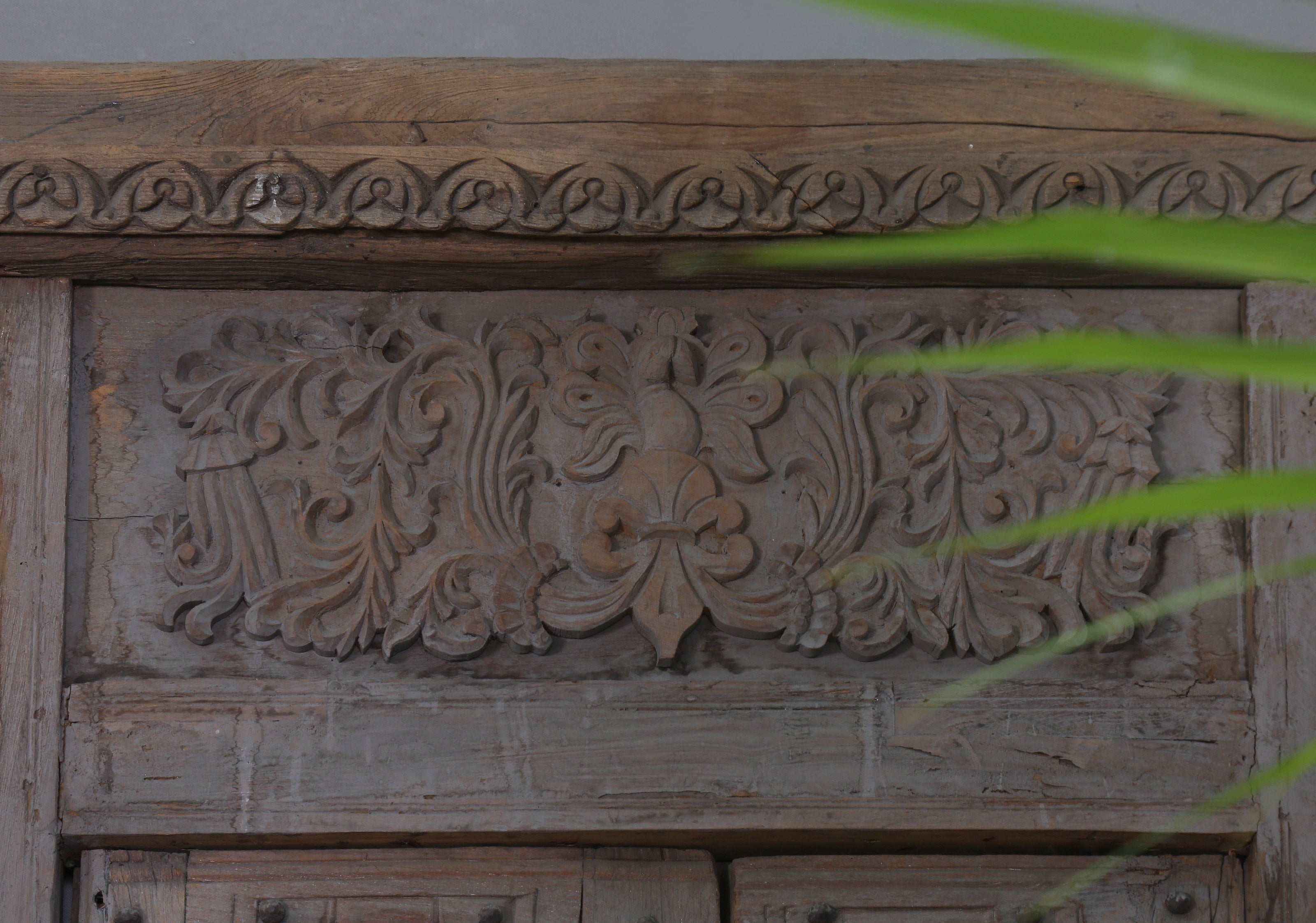 Beaufort Antique Jharokha