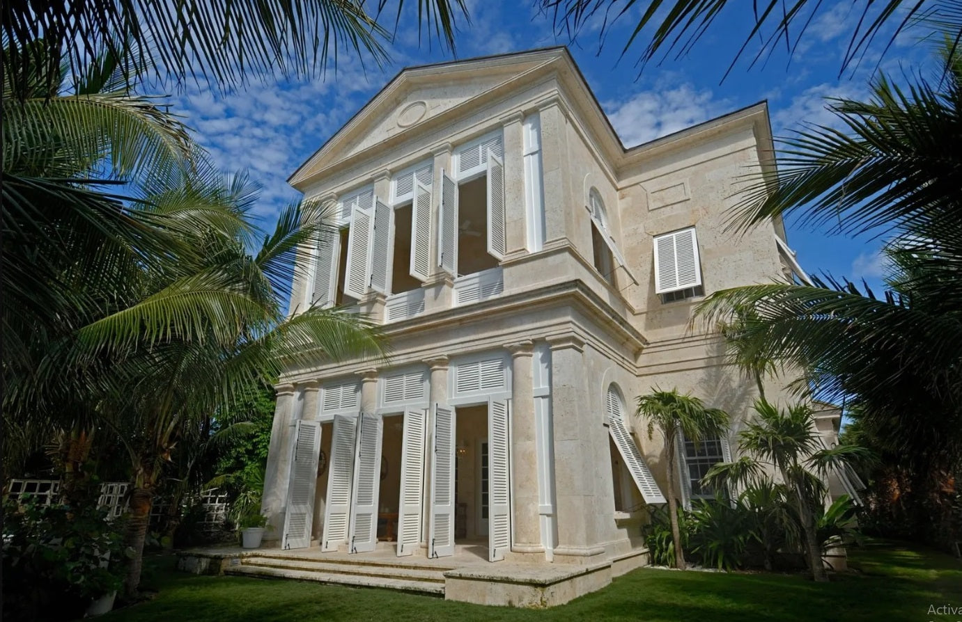 Sophistication meets Home at this Residence in Nassau, Bahamas